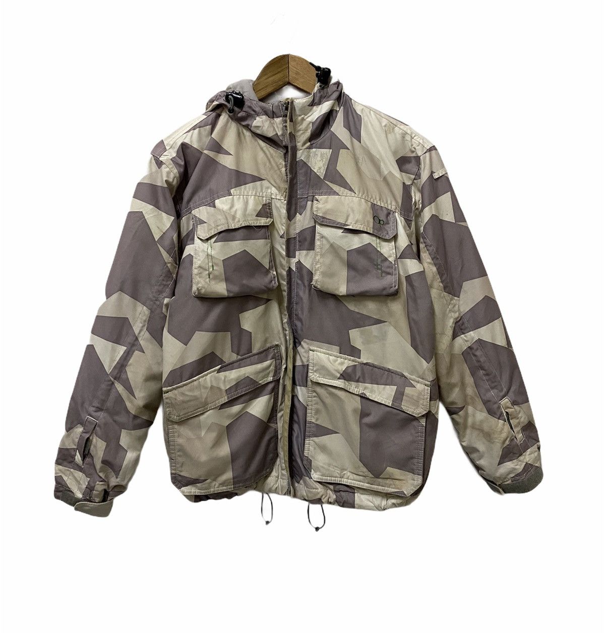 Japanese Brand × Vintage MILITARY CAMOUFLAGE MULTI POCKET PUFFER JACKET Size US S / EU 44-46 / 1 - 1 Thumbnail