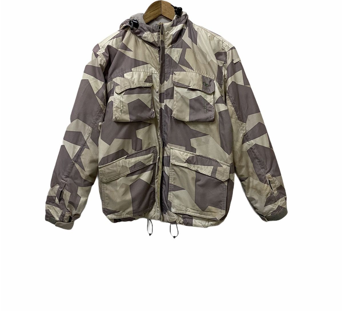 Japanese Brand × Vintage MILITARY CAMOUFLAGE MULTI POCKET PUFFER JACKET Size US S / EU 44-46 / 1 - 8 Thumbnail