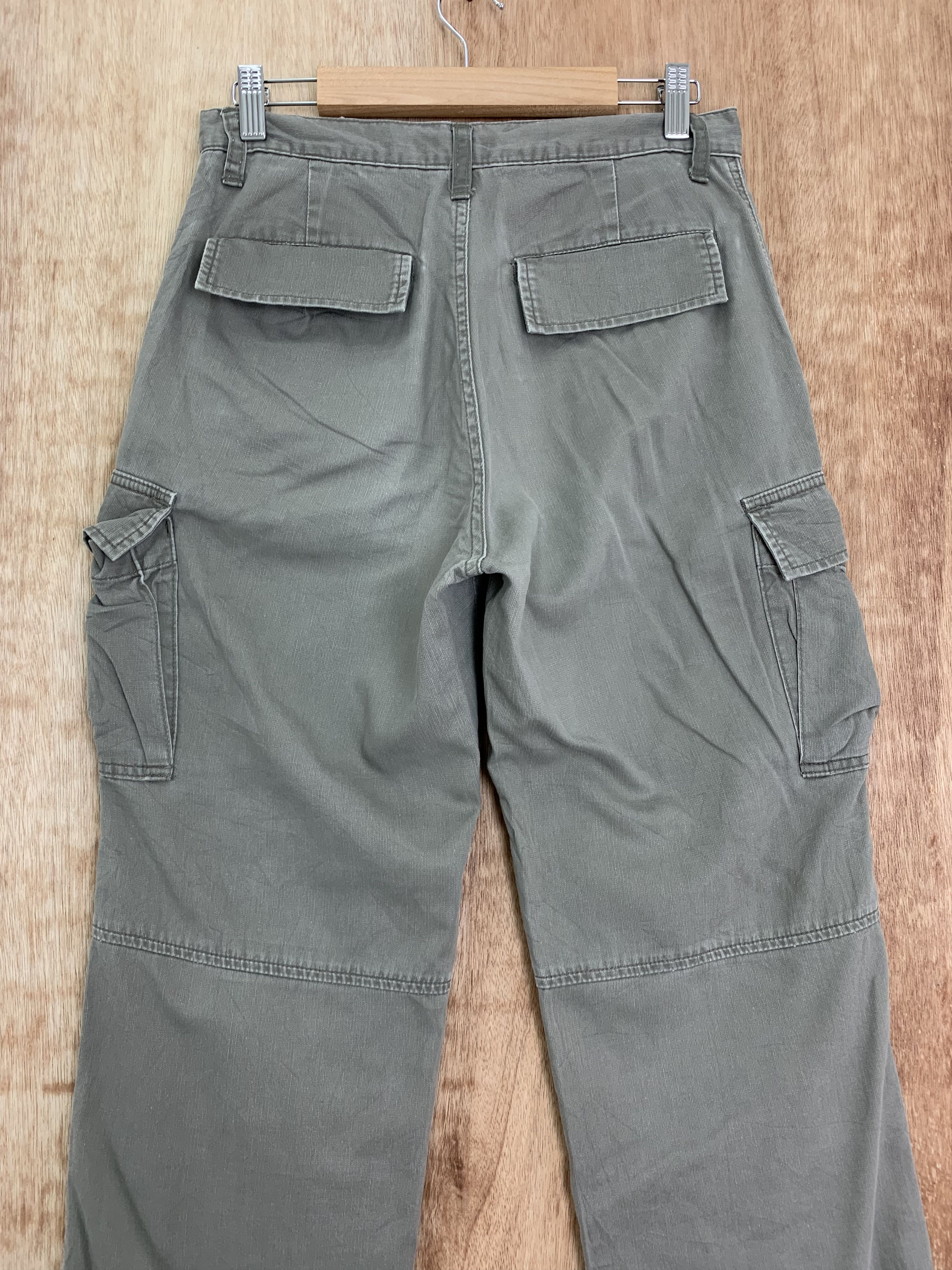 LOWRYS FARM Cargo Pants Lowrs Farm Multipocket Travis Scott Style Size US 27 - 11 Thumbnail