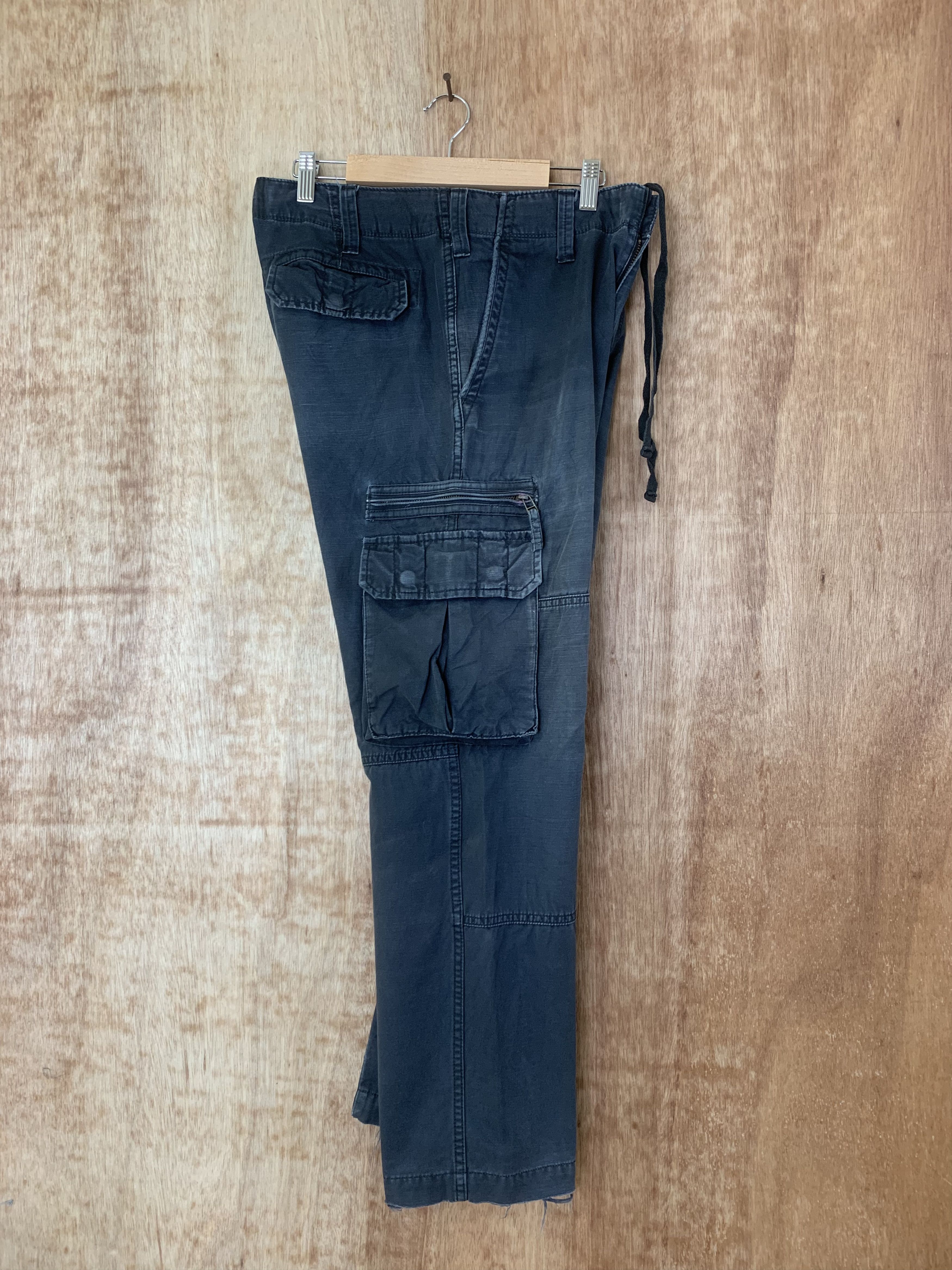 Japanese Brand Cargo Pants Uniqlo Multipocket Dark Blue Streetwear Size US 30 / EU 46 - 13 Thumbnail