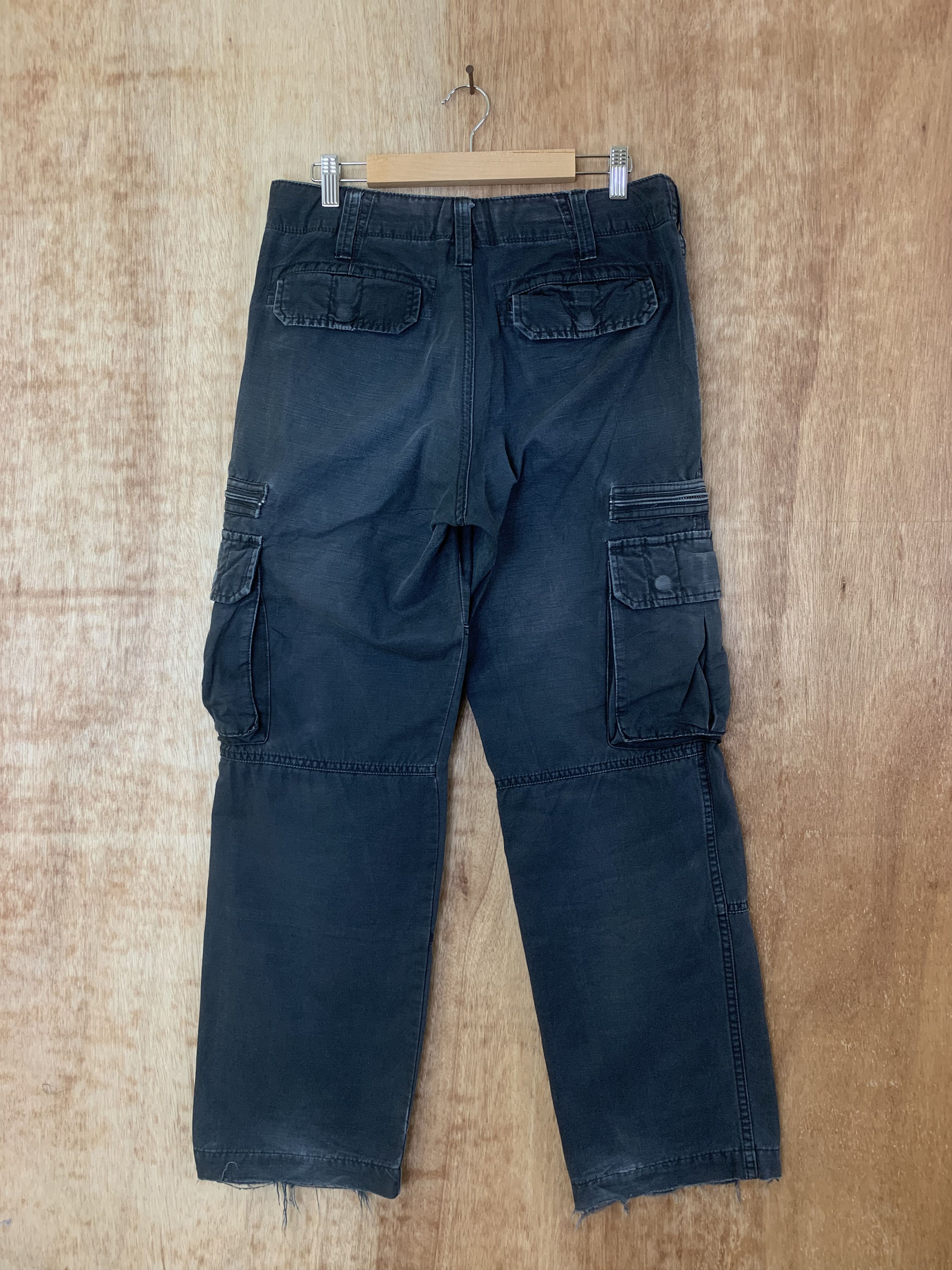 Japanese Brand Cargo Pants Uniqlo Multipocket Dark Blue Streetwear Size US 30 / EU 46 - 2 Thumbnail