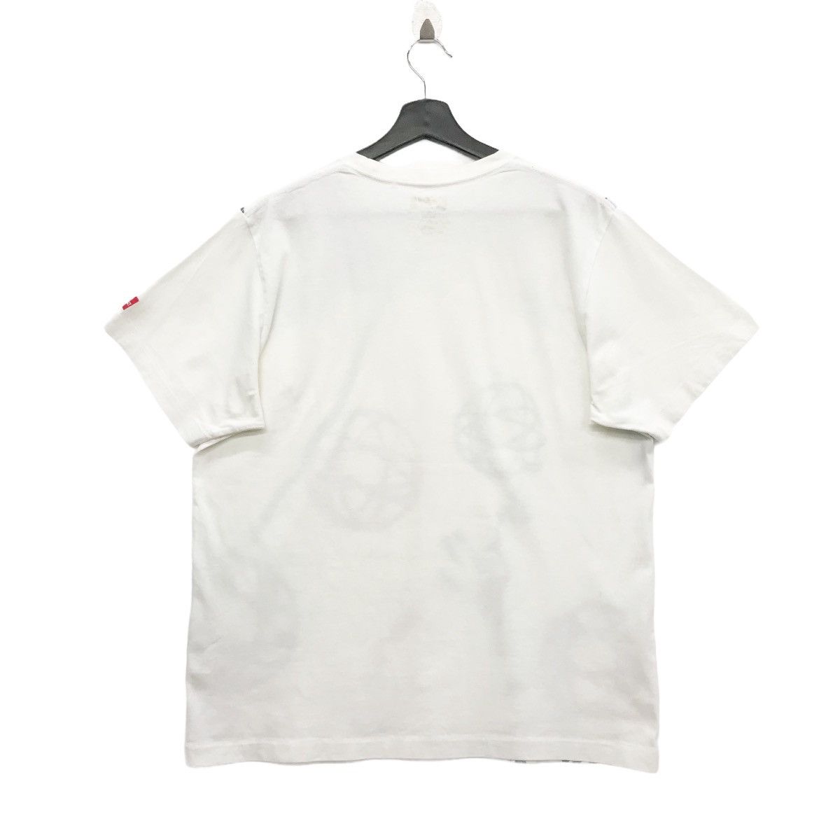 Futura × Japanese Brand × Uniqlo FUTURA OVERPRINT by Uniqlo men Tshirt Size US L / EU 52-54 / 3 - 3 Thumbnail