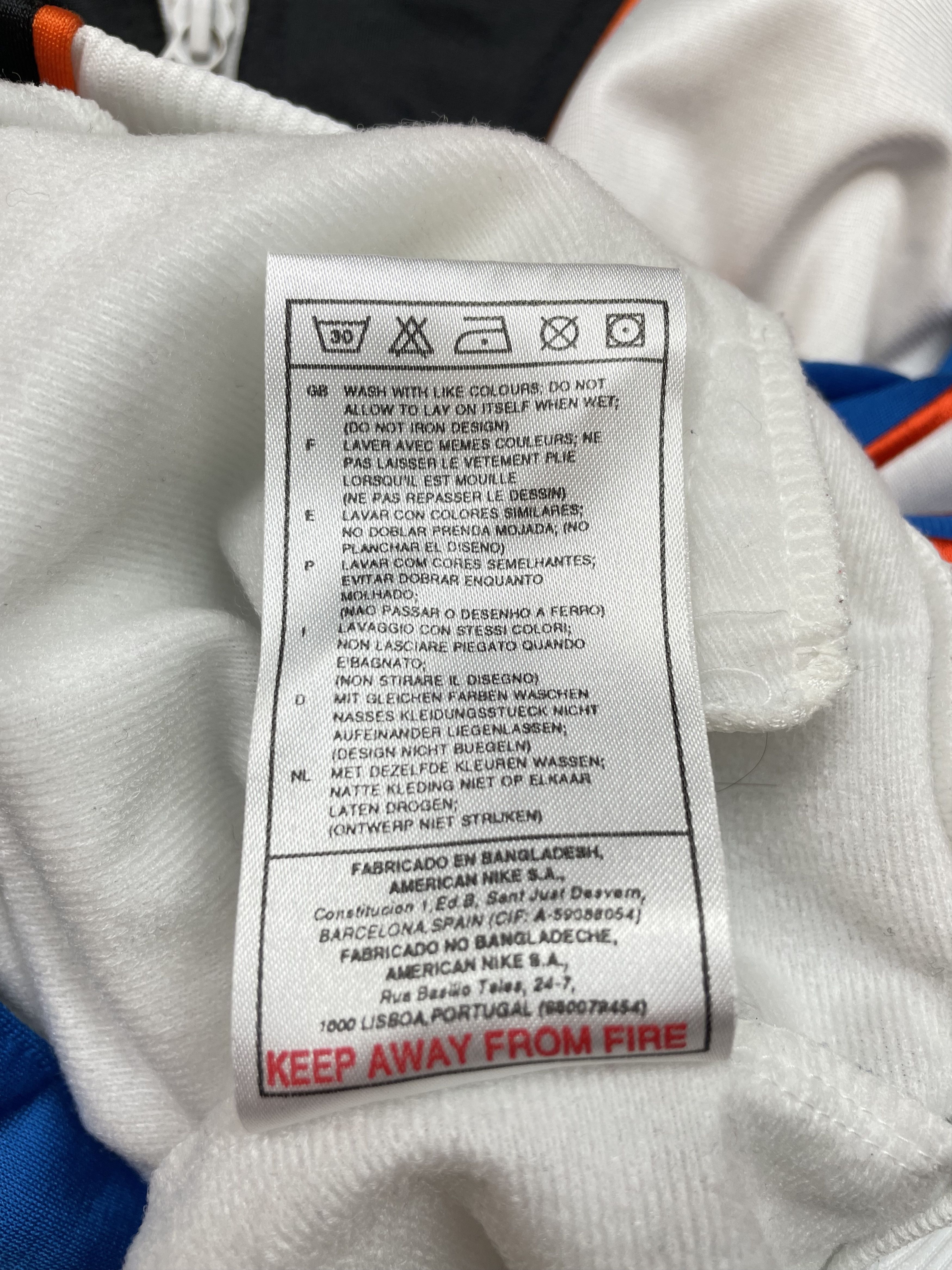 Nike × Vintage Vintage Nike Jacket Sweatshirt Swoosh Rare Y2K Hype Size US M / EU 48-50 / 2 - 10 Thumbnail