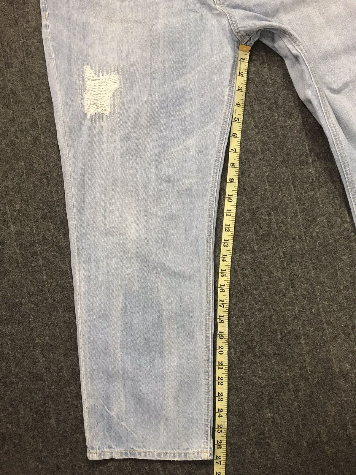 Japanese Brand × Vintage Uniqlo Jeans Light Indigo Straight Cut Style Design Size 42 Size US 40 / EU 56 - 10 Thumbnail