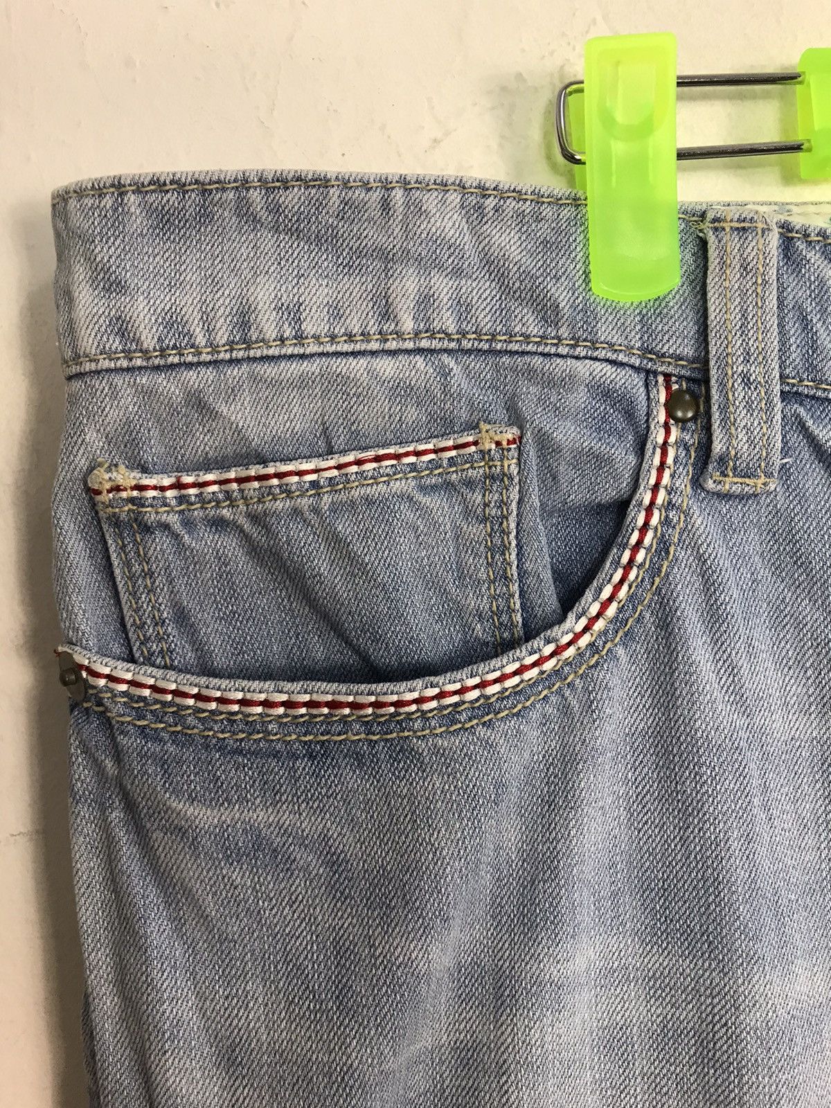 Japanese Brand × Vintage Uniqlo Jeans Light Indigo Straight Cut Style Design Size 42 Size US 40 / EU 56 - 4 Thumbnail