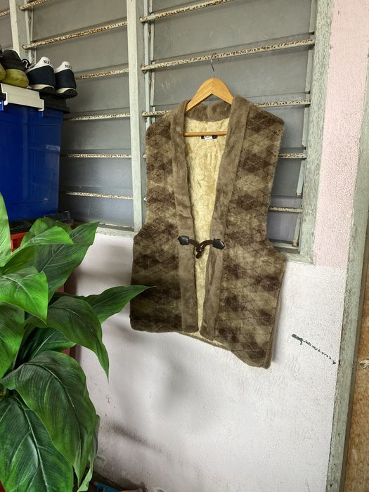 VTG Rabbit Fur Vest. Size Large