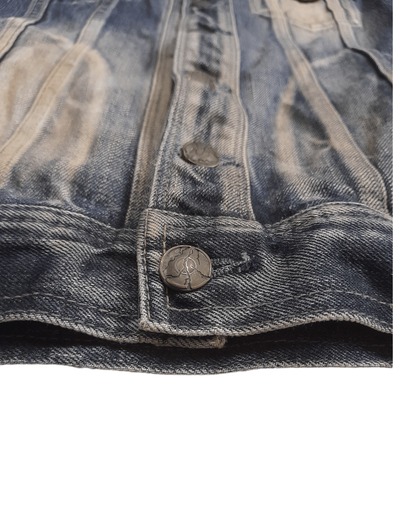 GOSTAR DE FUGA Gostar De Fuga Distressd Denim Jacket (E380) Size US S / EU 44-46 / 1 - 4 Thumbnail
