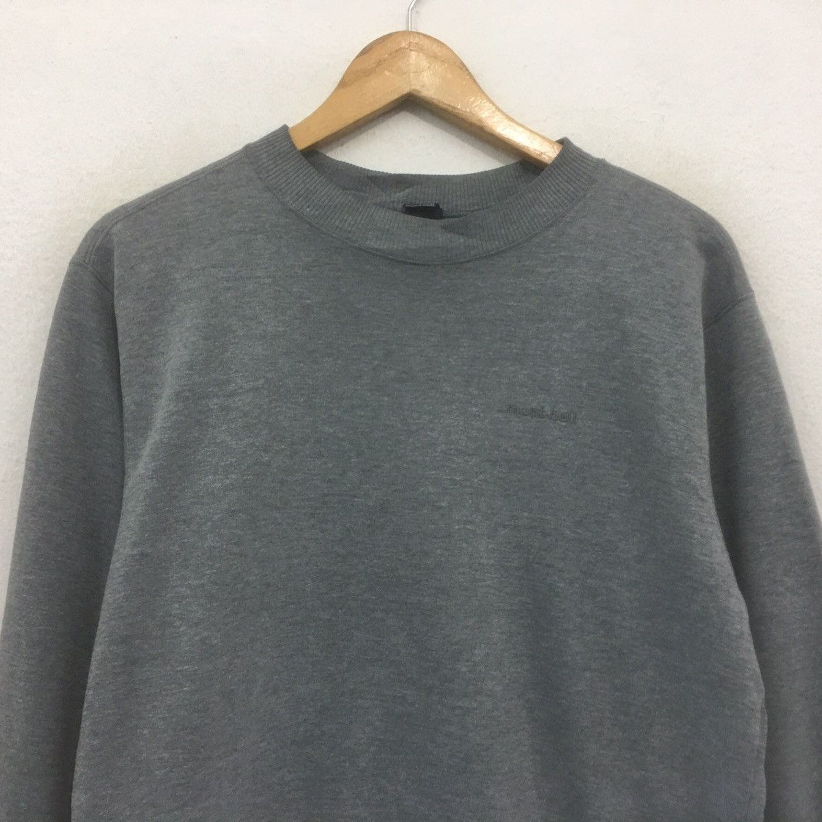 Montbell Vintage Mont-bell Sweatshirt Crewneck Spellout Embroidery Size US M / EU 48-50 / 2 - 2 Thumbnail