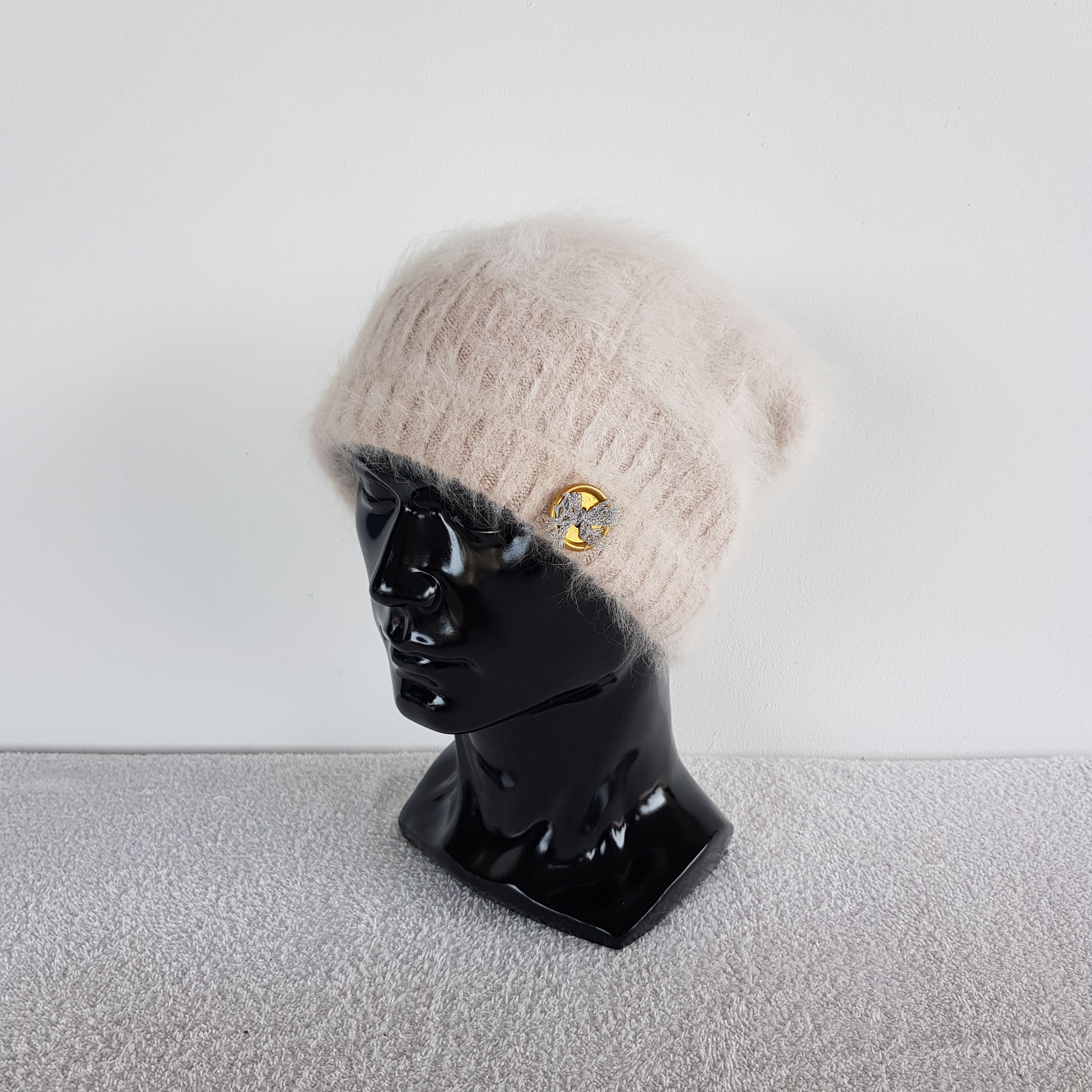 Japanese Brand Vintage Faux Fur Beanie Snow Cap Japanese Hats - AC10702. Size ONE SIZE - 1 Thumbnail