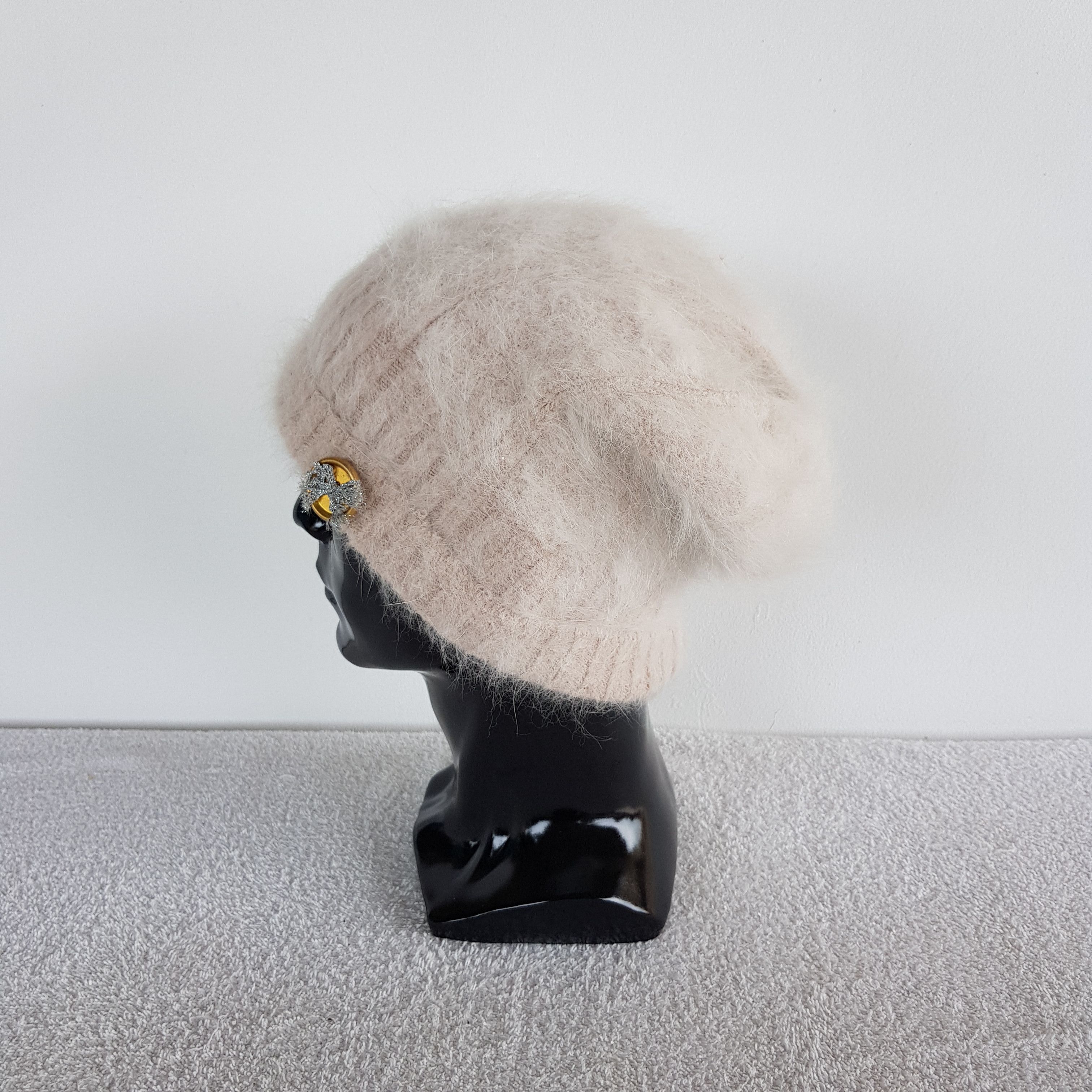 Japanese Brand Vintage Faux Fur Beanie Snow Cap Japanese Hats - AC10702. Size ONE SIZE - 4 Thumbnail