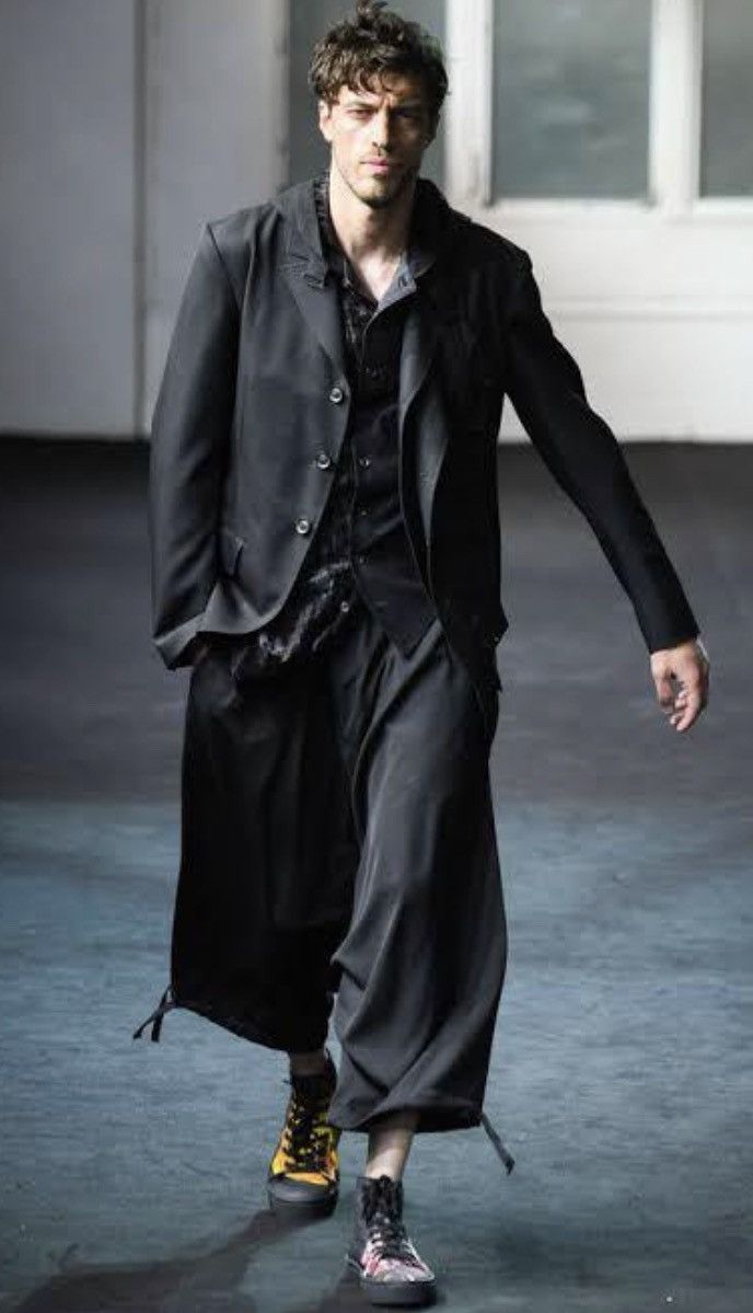 Yohji Yamamoto 19ss Collections Velvet Vest Size US L / EU 52-54 / 3 - 1 Thumbnail