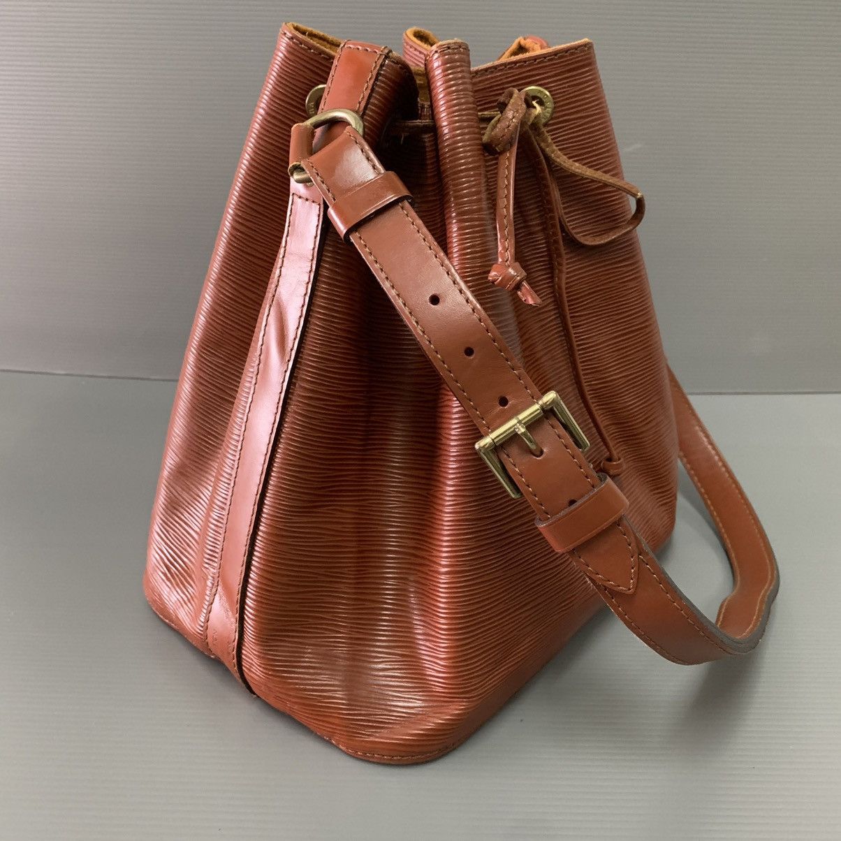 Louis Vuitton Louis Vuitton Epi Leather Petit Noe Size ONE SIZE - 3 Thumbnail