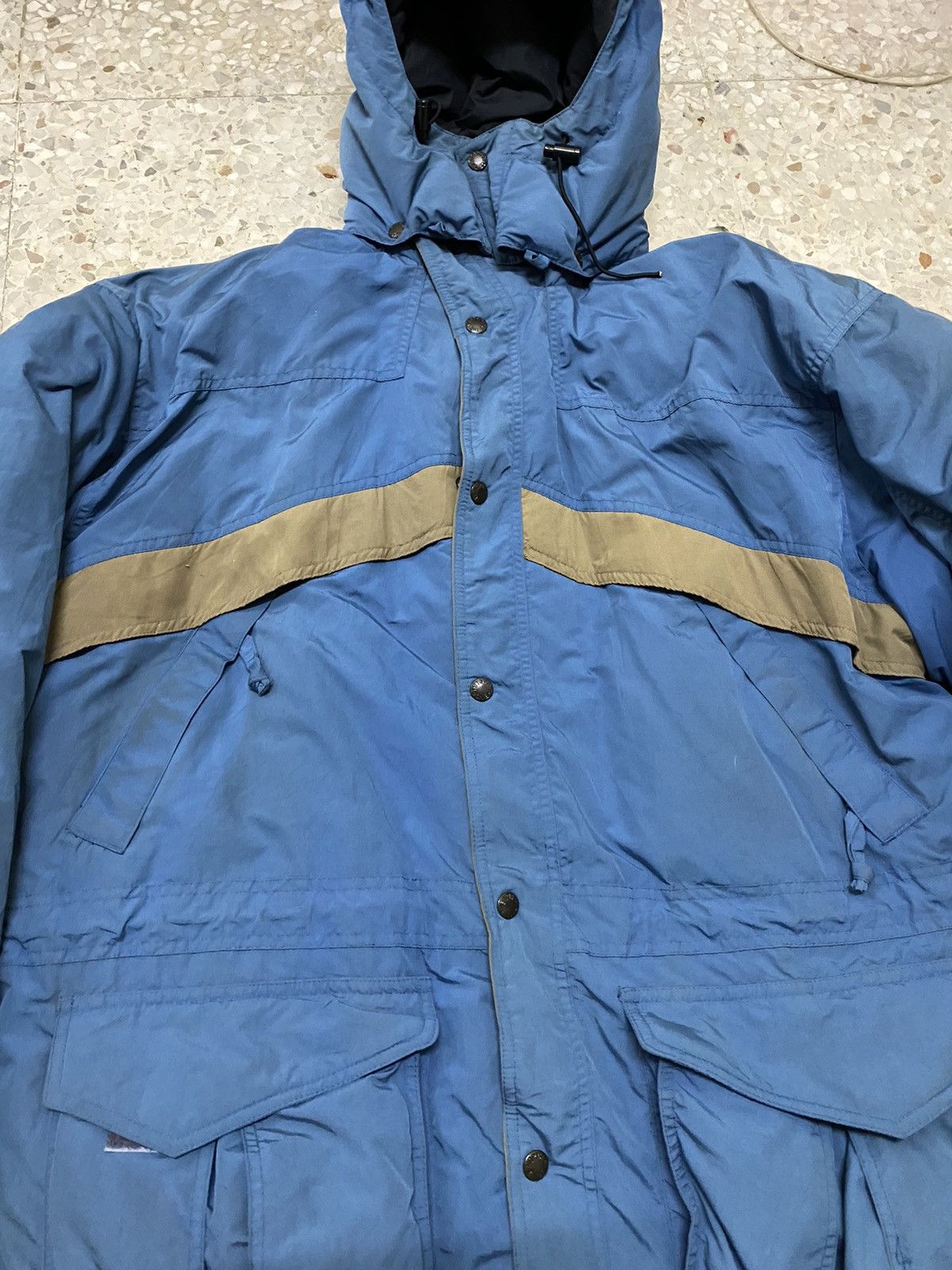 The North Face Vintage The North Face Puffer Jacket Small Logo Design Size US L / EU 52-54 / 3 - 5 Thumbnail