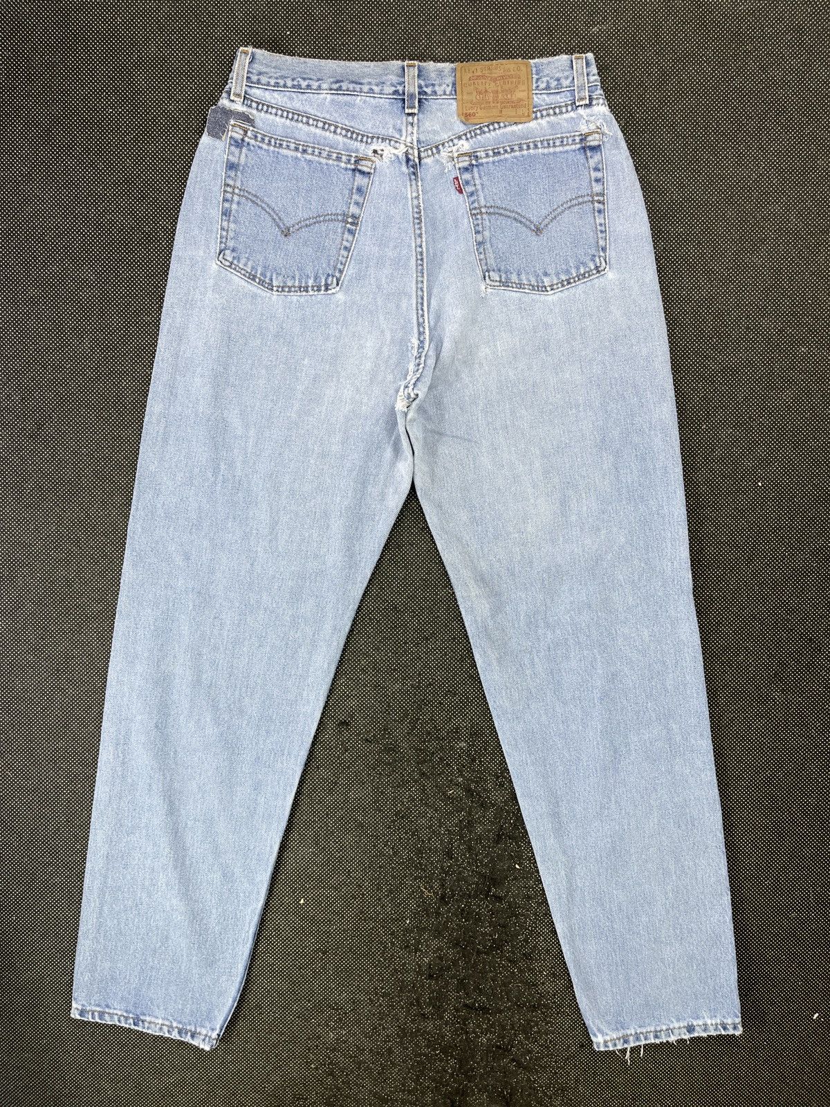 Levi's × Vintage 90s Vintage Distressed Levis 560 Light Wash Jeans - J445 Size US 32 / EU 48 - 2 Thumbnail