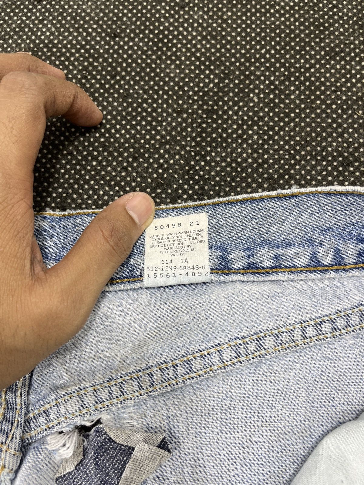 Levi's × Vintage 90s Vintage Distressed Levis 560 Light Wash Jeans - J445 Size US 32 / EU 48 - 9 Thumbnail