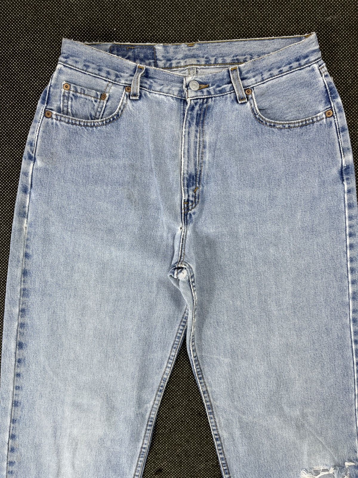 Levi's × Vintage 90s Vintage Distressed Levis 560 Light Wash Jeans - J445 Size US 32 / EU 48 - 3 Thumbnail