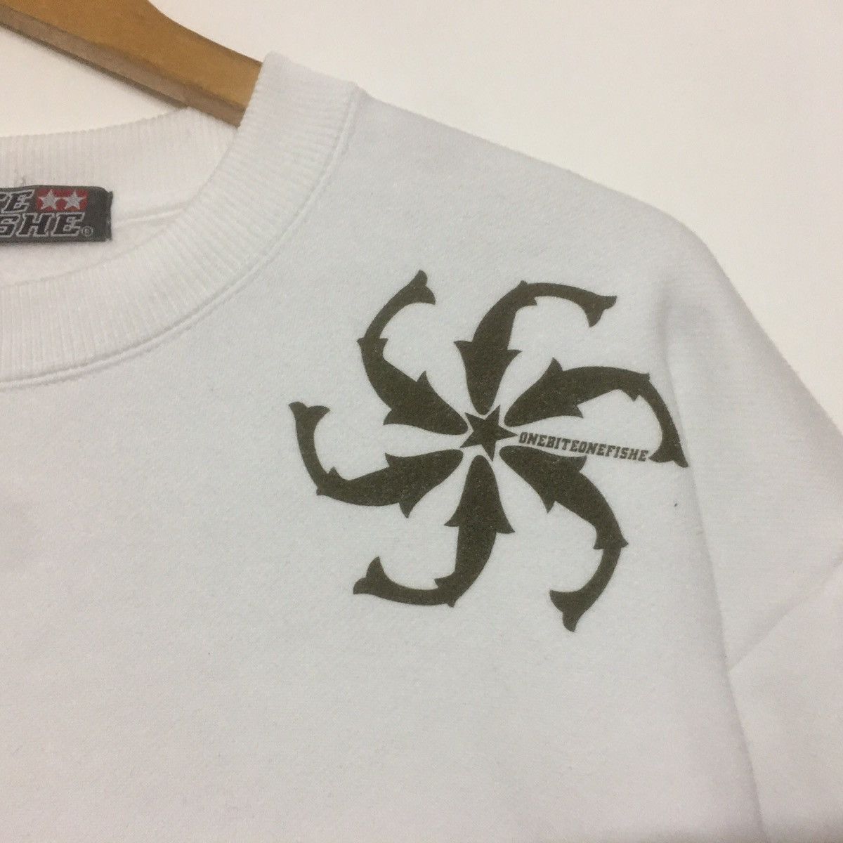 Other Vintage One Bite One Fishe Sweatshirt Crewneck BigLogo Size US M / EU 48-50 / 2 - 5 Thumbnail