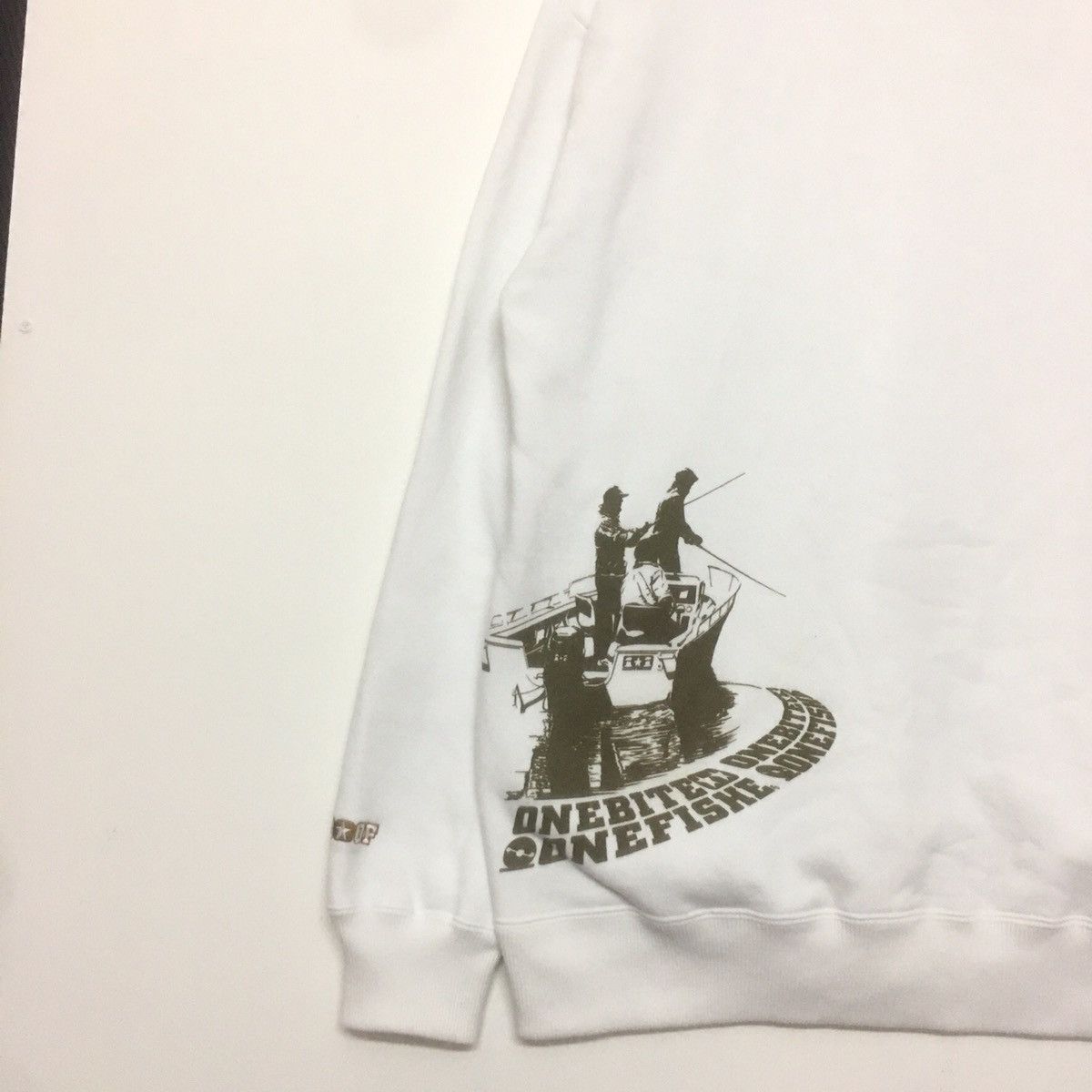 Other Vintage One Bite One Fishe Sweatshirt Crewneck BigLogo Size US M / EU 48-50 / 2 - 7 Thumbnail