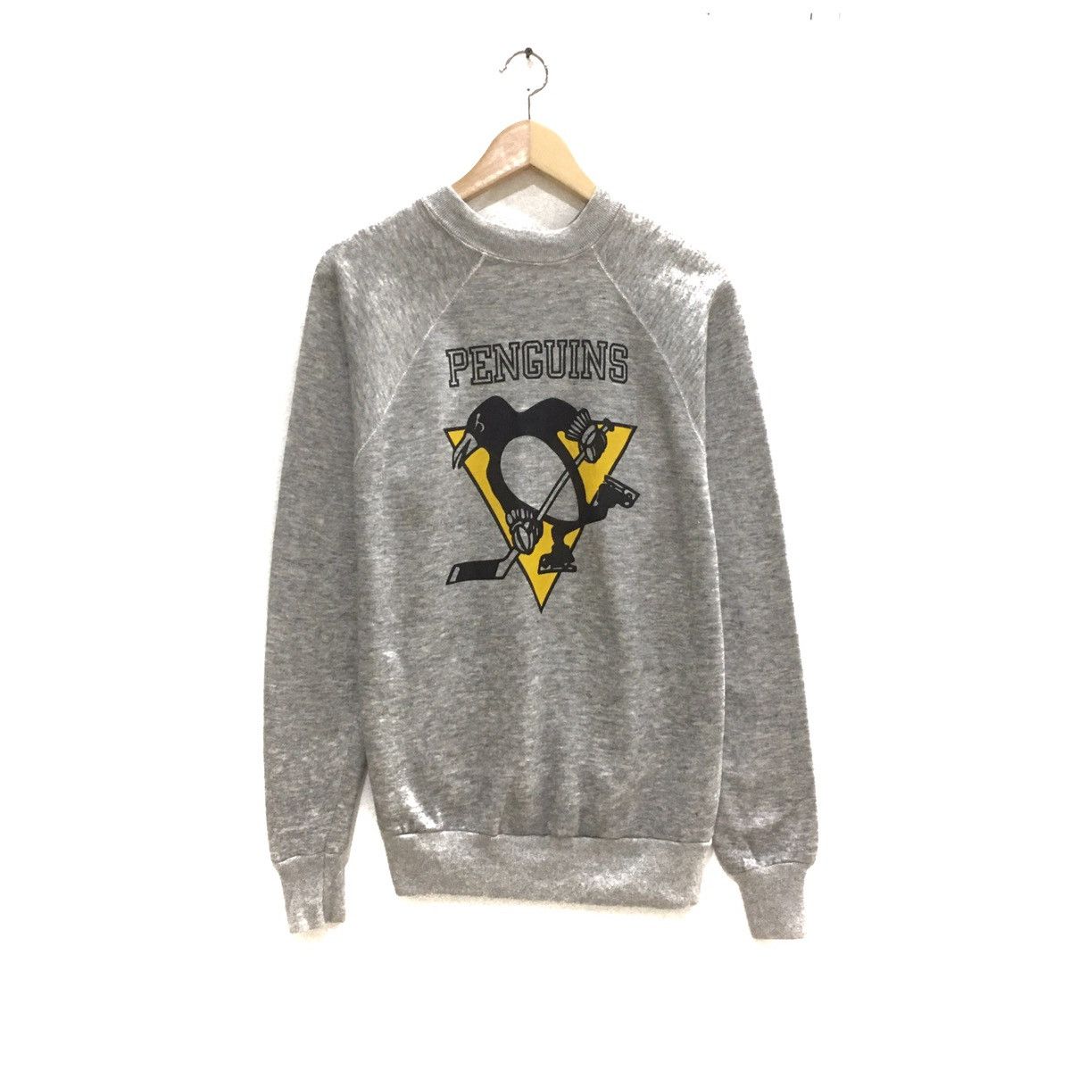 Vintage Vintage 90's Penguins Sweatshirt Biglogo Penguins Play Ski Size US M / EU 48-50 / 2 - 1 Thumbnail