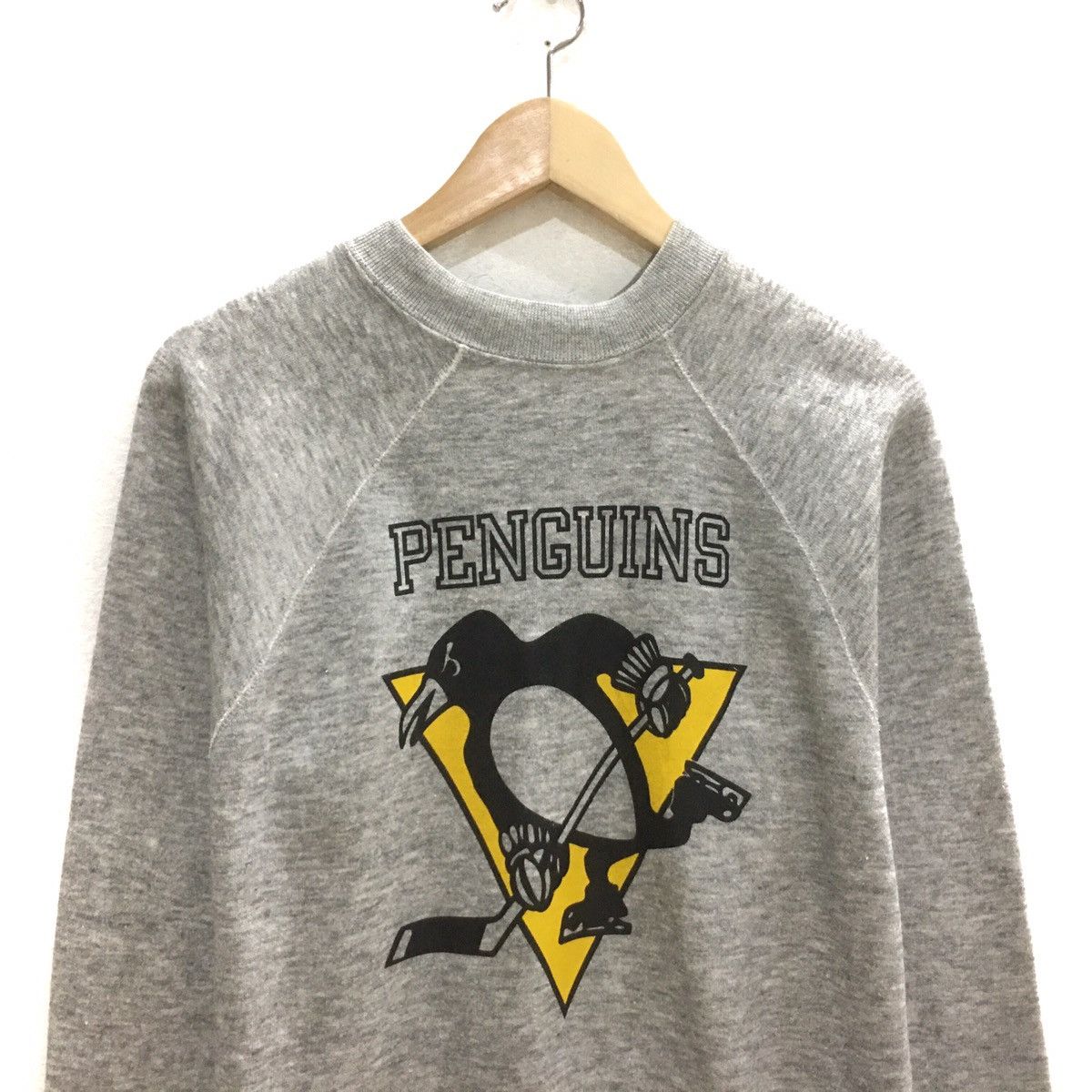 Vintage Vintage 90's Penguins Sweatshirt Biglogo Penguins Play Ski Size US M / EU 48-50 / 2 - 2 Thumbnail