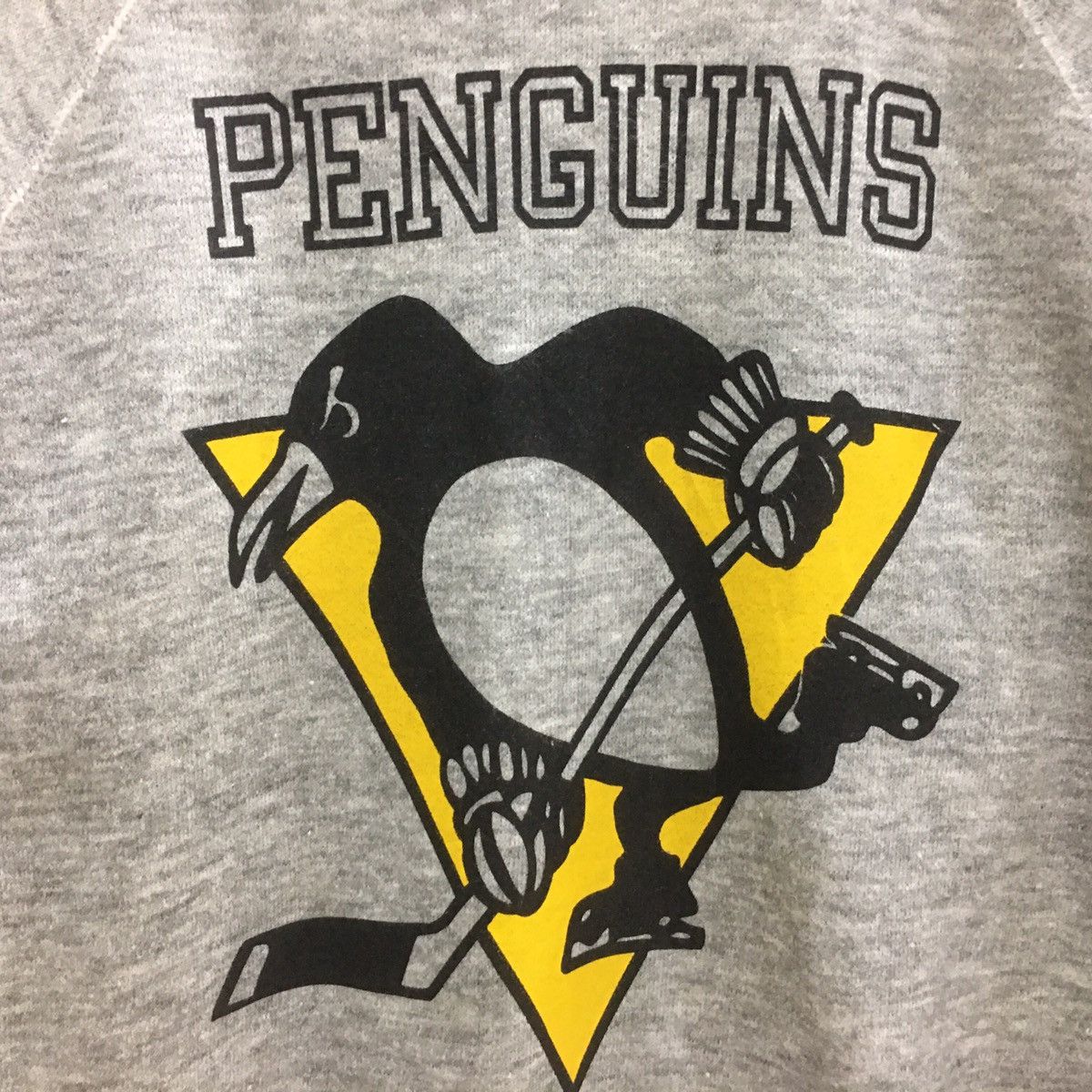 Vintage Vintage 90's Penguins Sweatshirt Biglogo Penguins Play Ski Size US M / EU 48-50 / 2 - 3 Thumbnail
