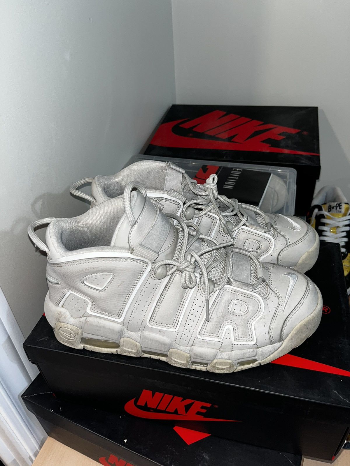 Nike more uptempo 96’ light bone