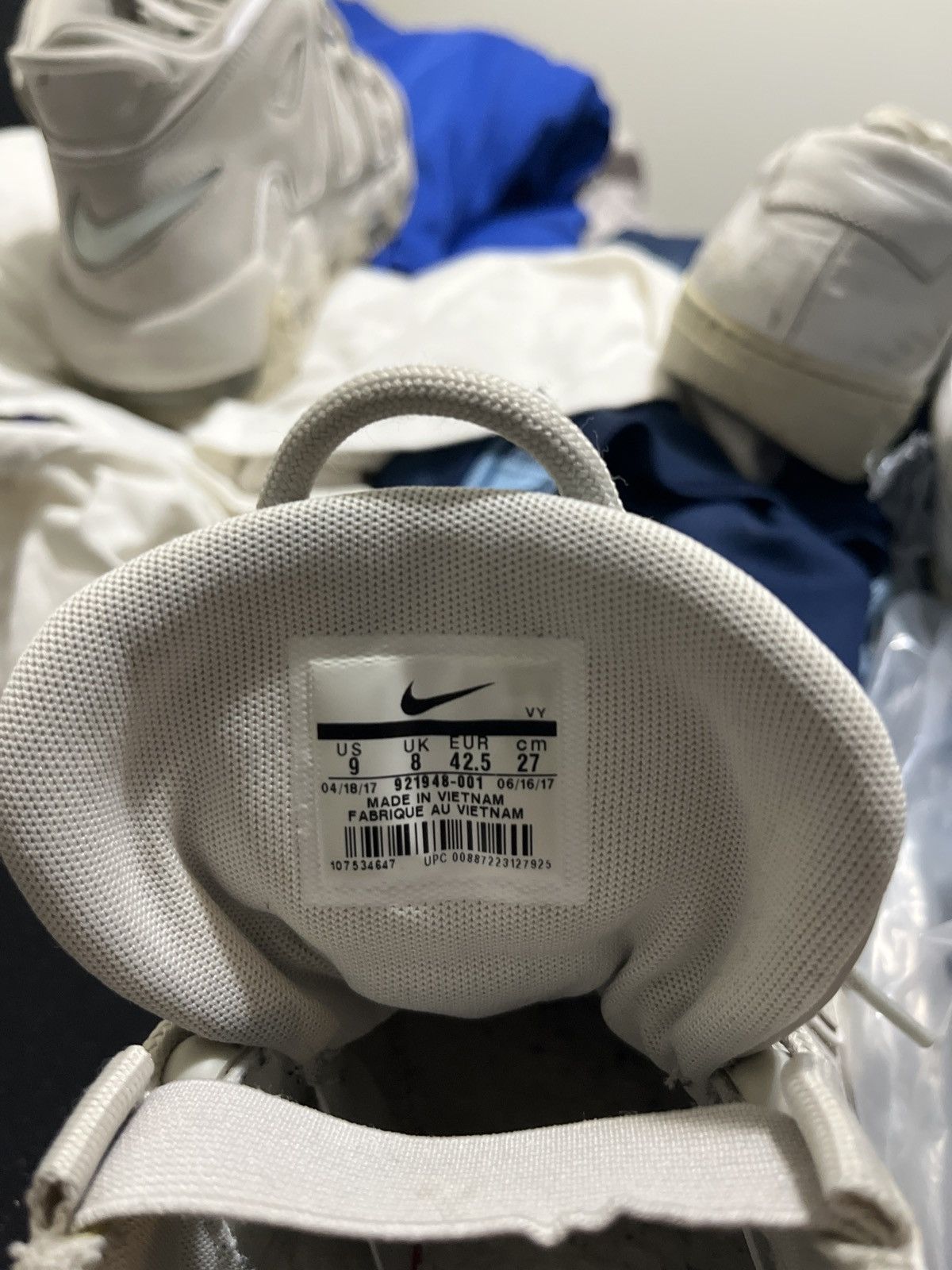 Nike Nike more uptempo 96’ light bone Size US 9 / EU 42 - 6 Thumbnail