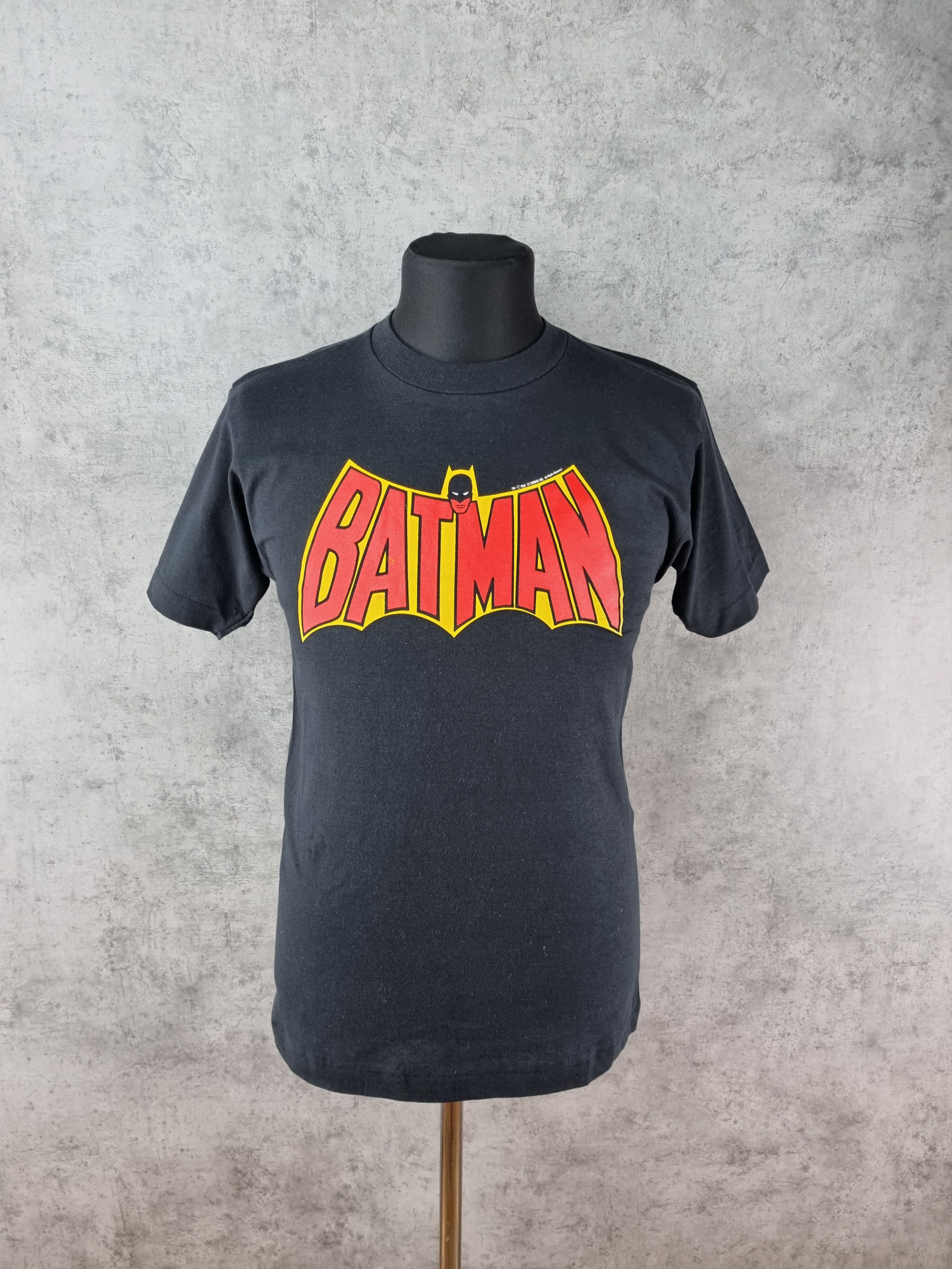 DC Comics × Vintage 1989 single stitch Batman Red Logo death stock tee Size US M / EU 48-50 / 2 - 1 Thumbnail