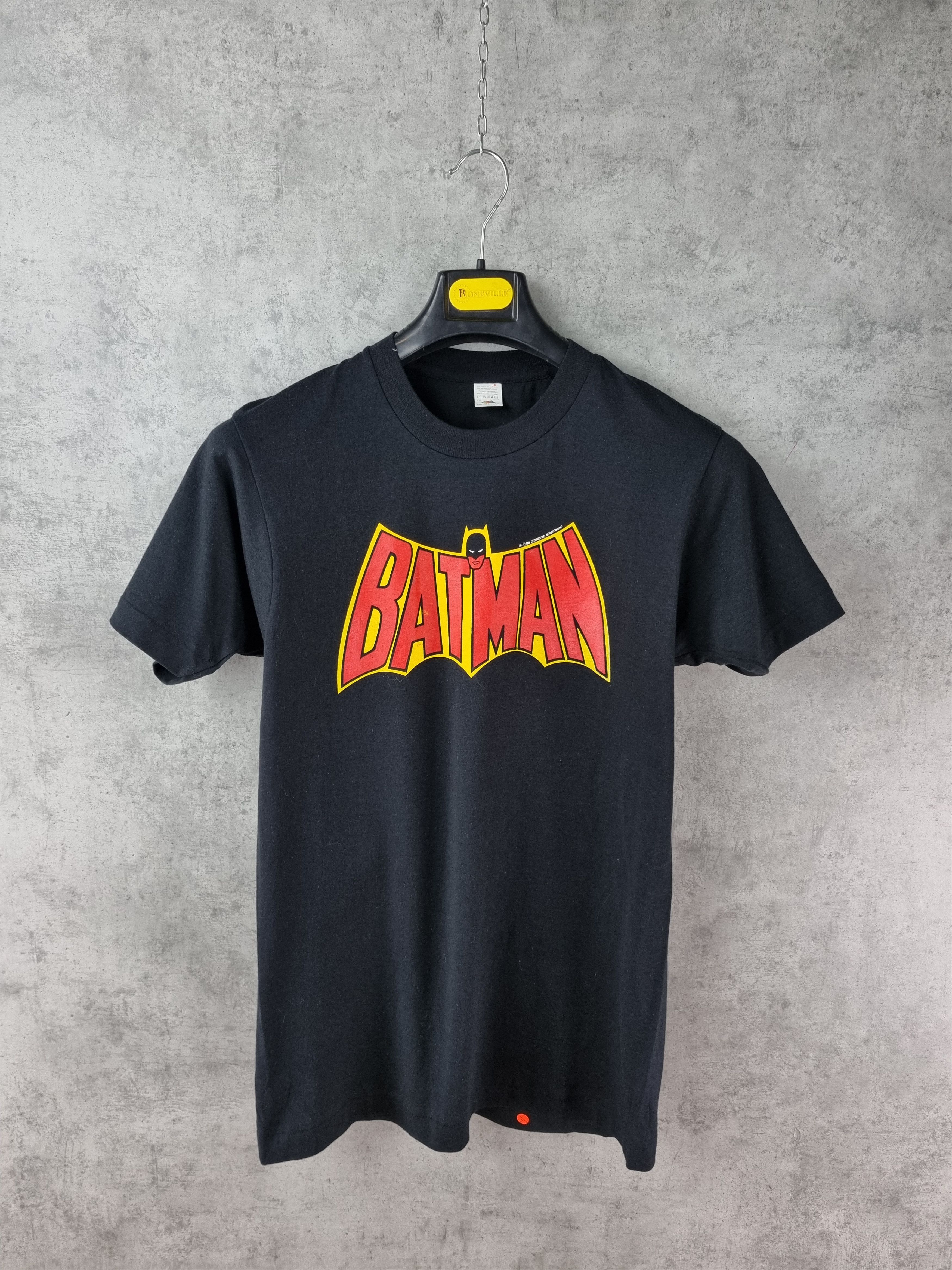 DC Comics × Vintage 1989 single stitch Batman Red Logo death stock tee Size US M / EU 48-50 / 2 - 2 Thumbnail
