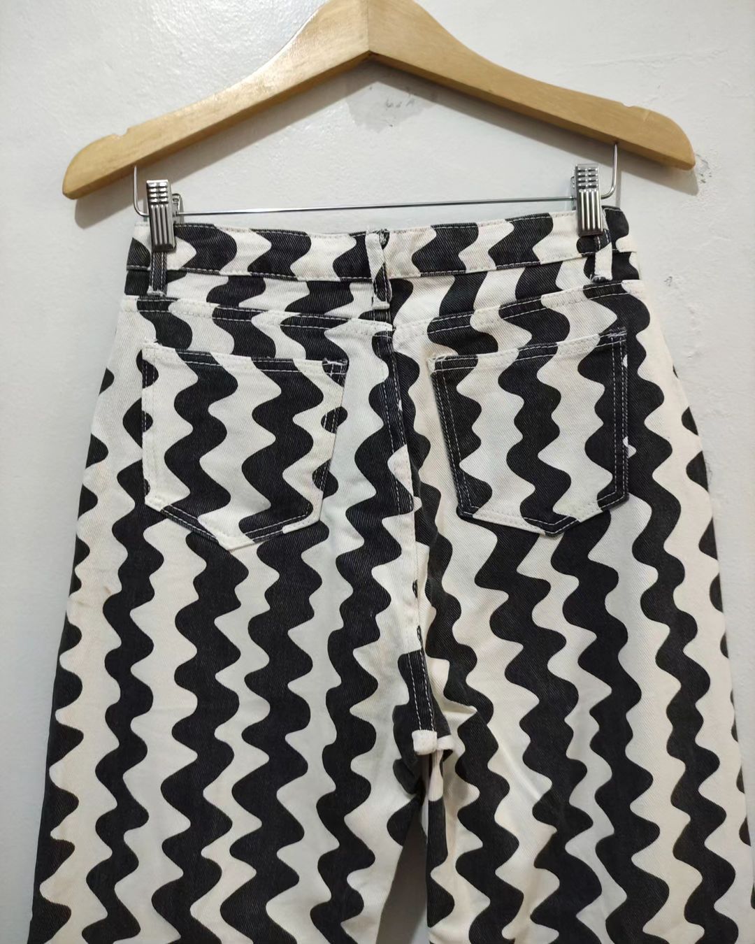 Japanese Brand × Le Grande Bleu (L.G.B.) × Tornado Mart Shein Wavy Line Pattern Pant Size US 29 - 6 Thumbnail