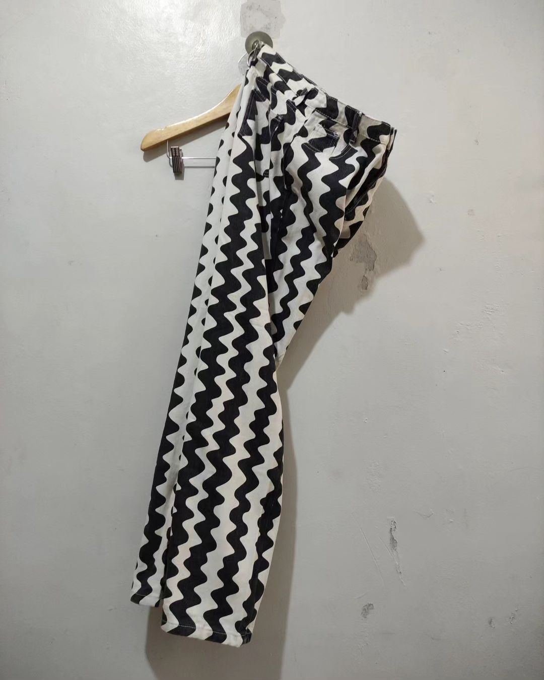 Japanese Brand × Le Grande Bleu (L.G.B.) × Tornado Mart Shein Wavy Line Pattern Pant Size US 29 - 3 Thumbnail