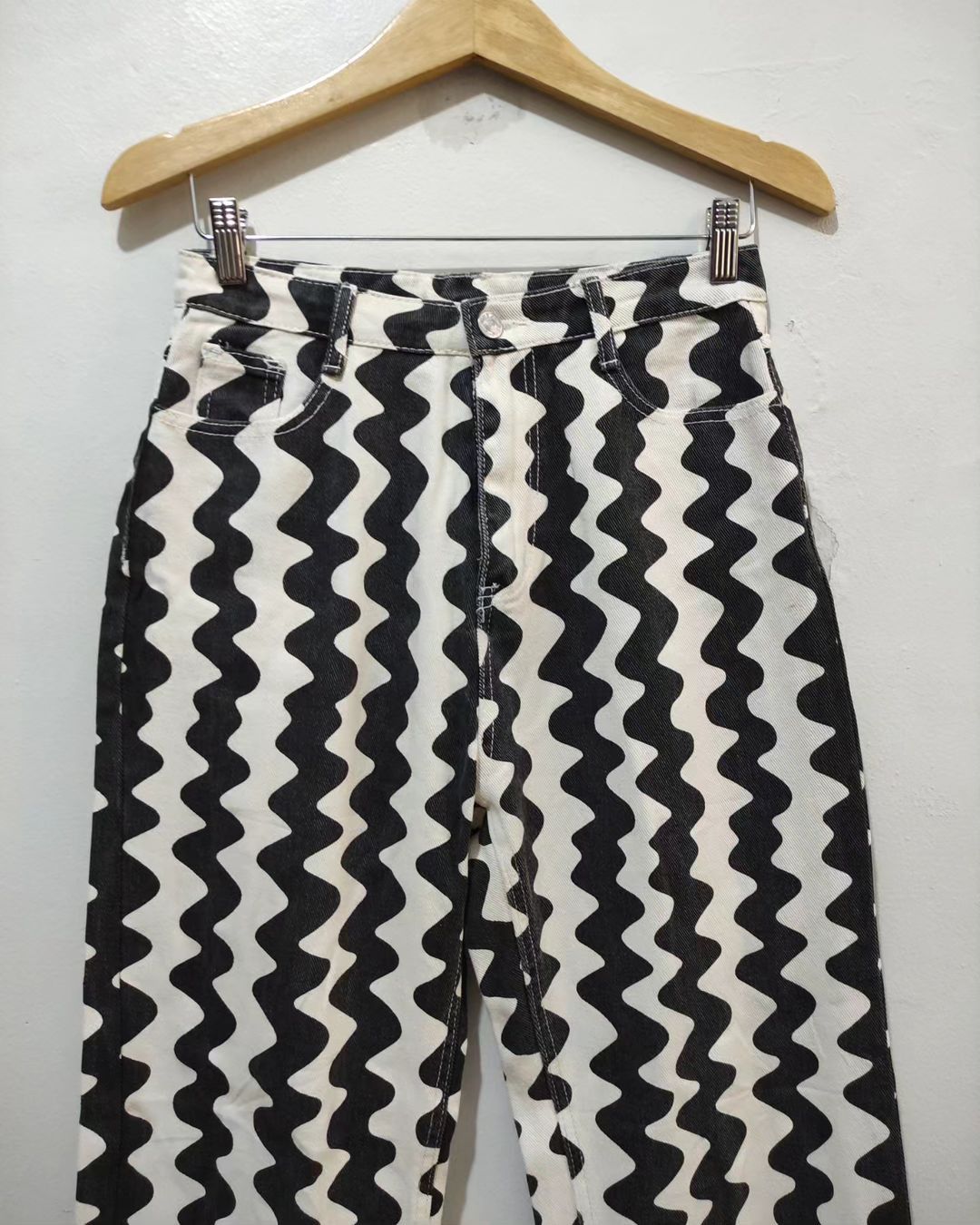 Japanese Brand × Le Grande Bleu (L.G.B.) × Tornado Mart Shein Wavy Line Pattern Pant Size US 29 - 4 Thumbnail