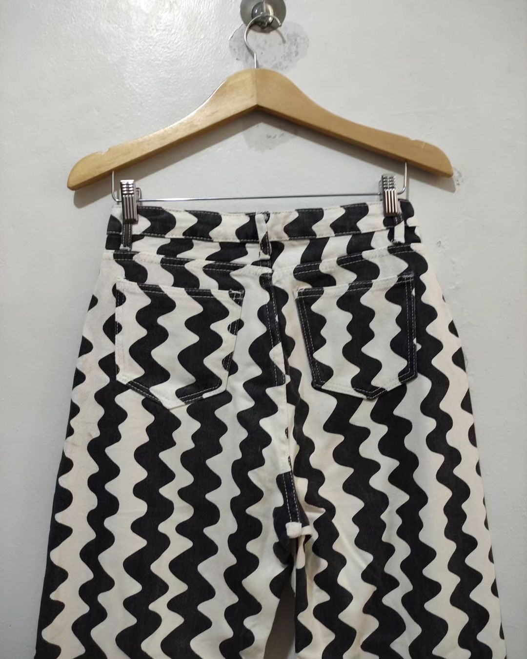 Japanese Brand × Le Grande Bleu (L.G.B.) × Tornado Mart Shein Wavy Line Pattern Pant Size US 29 - 7 Thumbnail