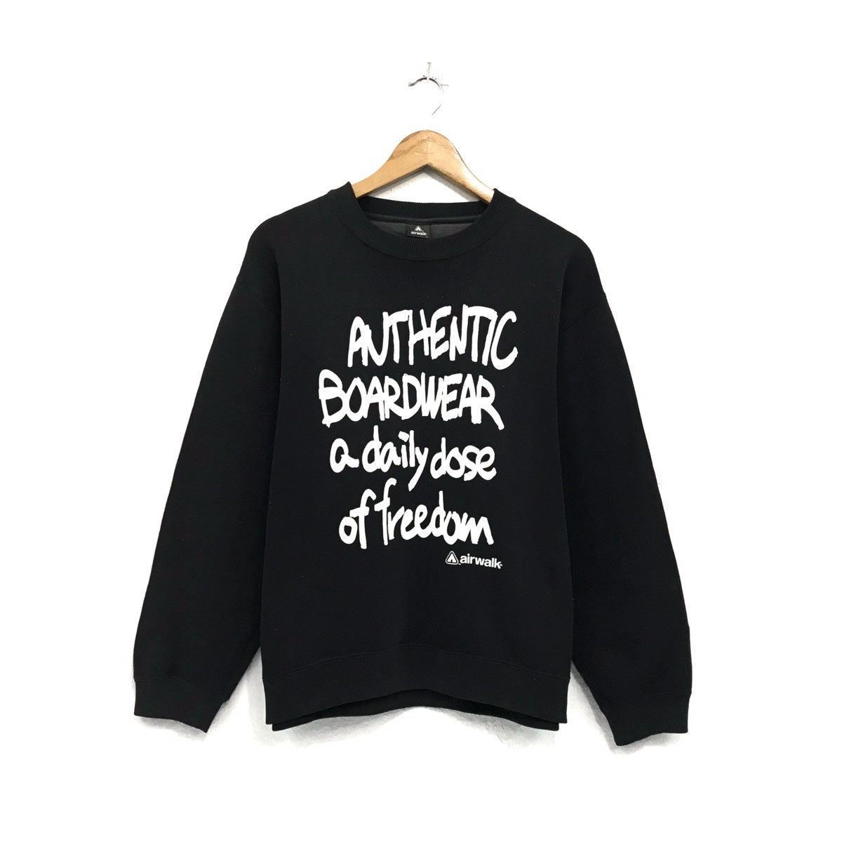 Airwalk × Vintage AIRWALK Sweatshirt Crewneck AIRWALK Authentic Boardwear Size US M / EU 48-50 / 2 - 1 Thumbnail