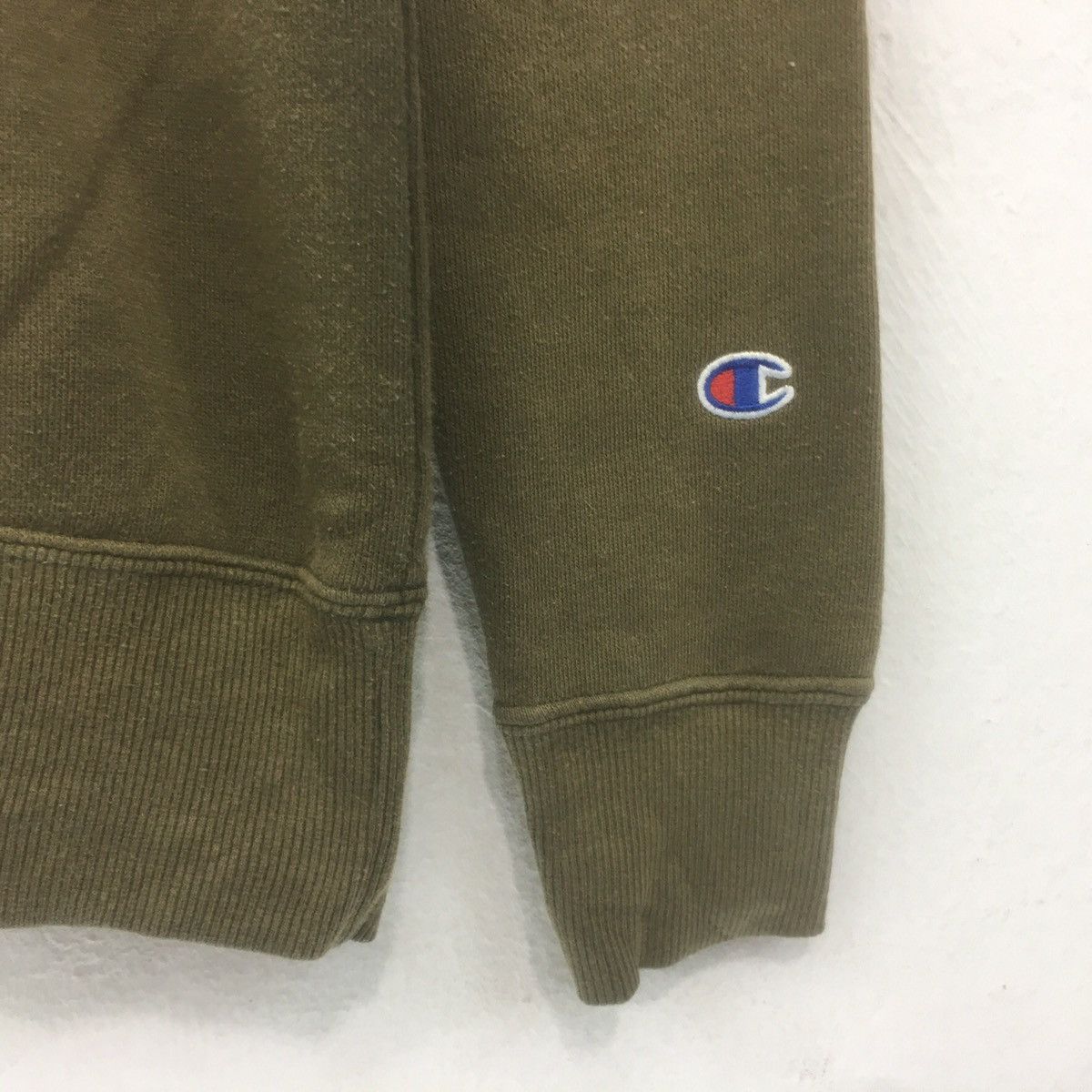 Champion × Vintage Vintage Champion Embroidery Logo Sweatshirt Crewneck Size US S / EU 44-46 / 1 - 4 Thumbnail