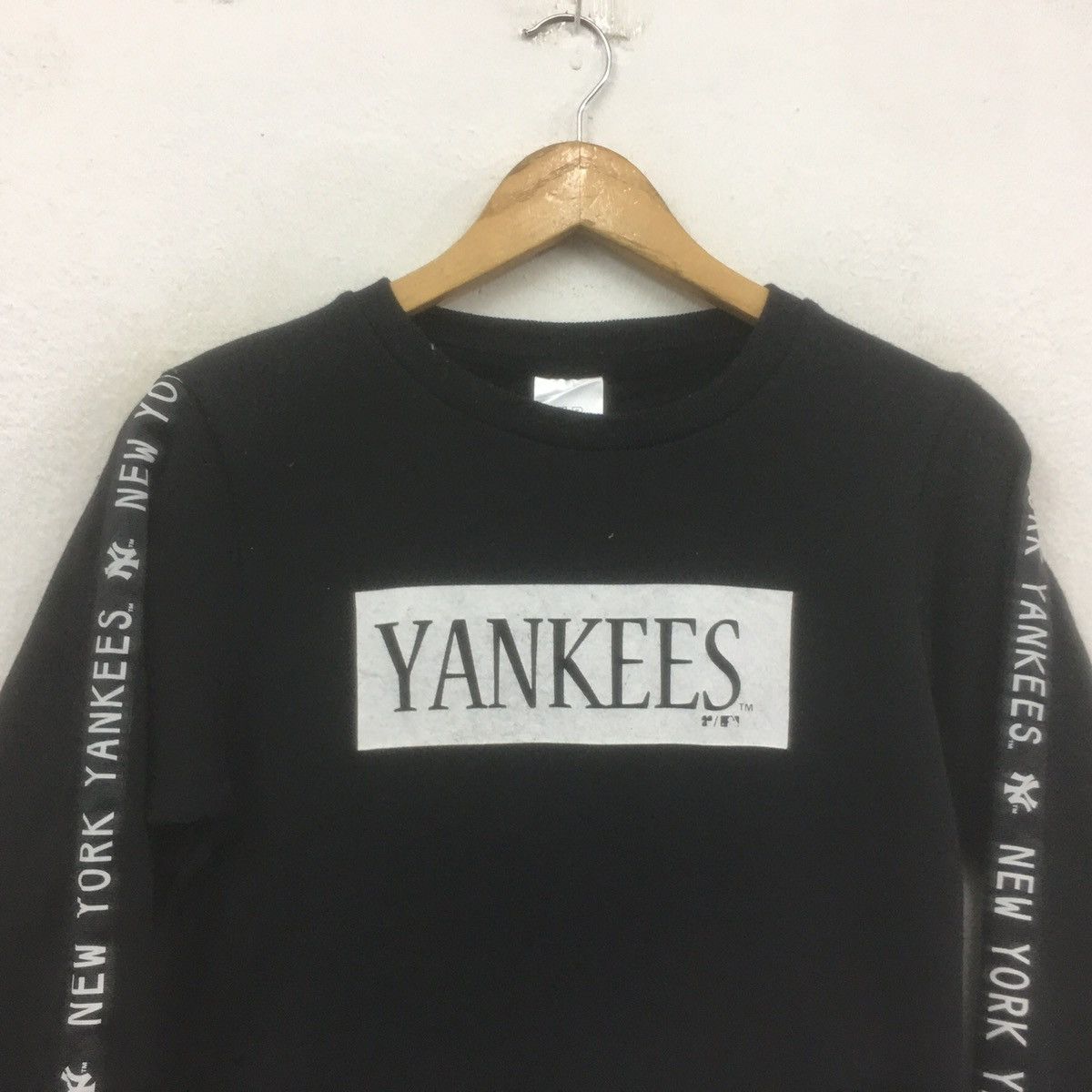 MLB × New York Yankees Vintage NY Yankees Sidetape Sweatshirt Crewneck Genuine Size US XXS / EU 40 - 2 Thumbnail