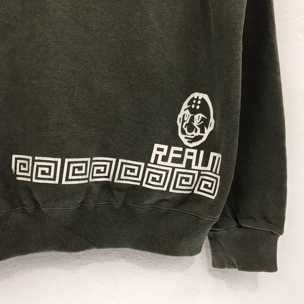 Vintage The Realm Sweatshirt Crewneck l Biglogo Spellout Surf Style Size US M / EU 48-50 / 2 - 7 Thumbnail