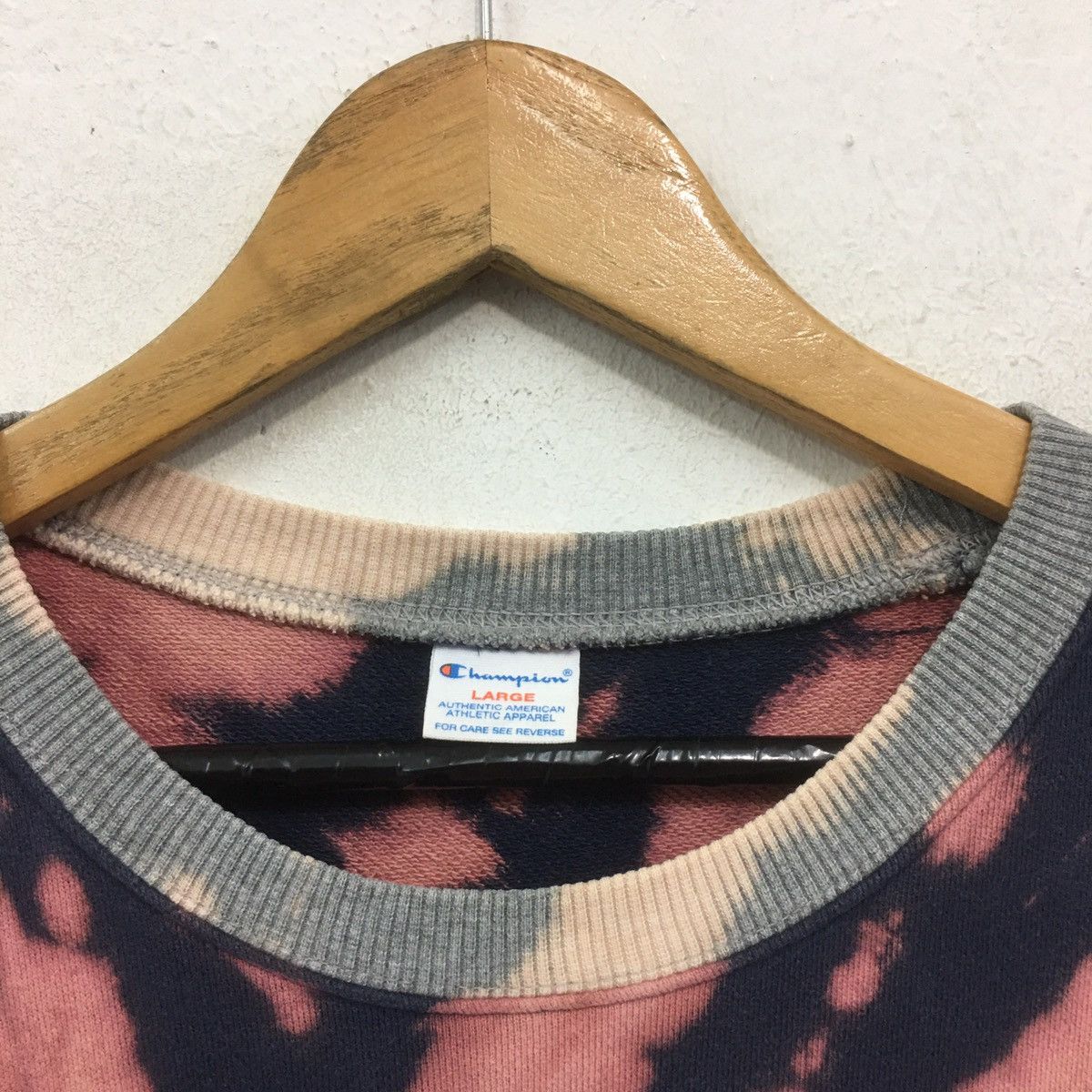 Champion TieDye Champion UCND University College of Northern Denmark Size US L / EU 52-54 / 3 - 6 Thumbnail