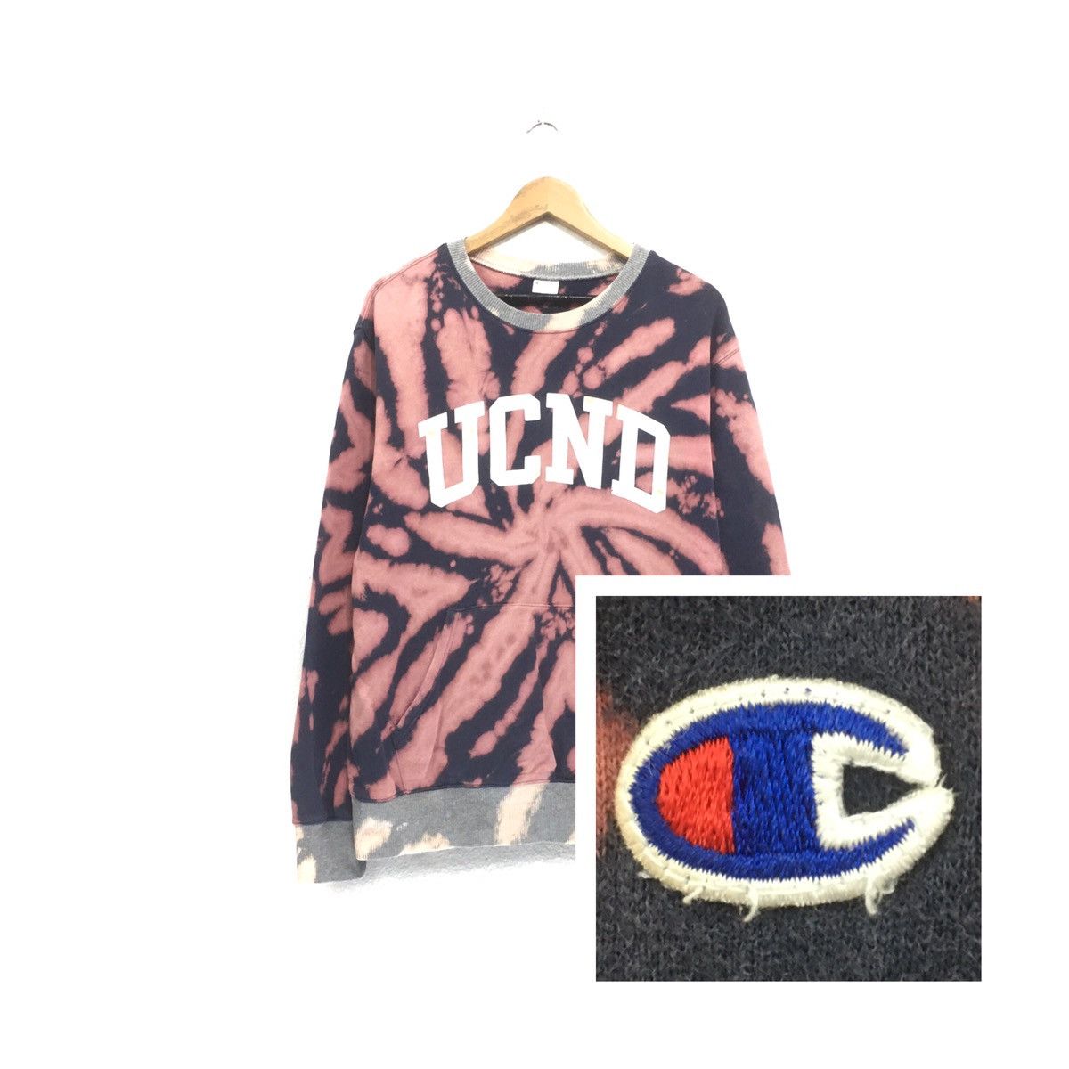 Champion TieDye Champion UCND University College of Northern Denmark Size US L / EU 52-54 / 3 - 1 Thumbnail