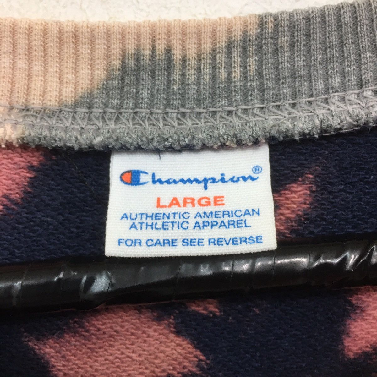 Champion TieDye Champion UCND University College of Northern Denmark Size US L / EU 52-54 / 3 - 9 Thumbnail