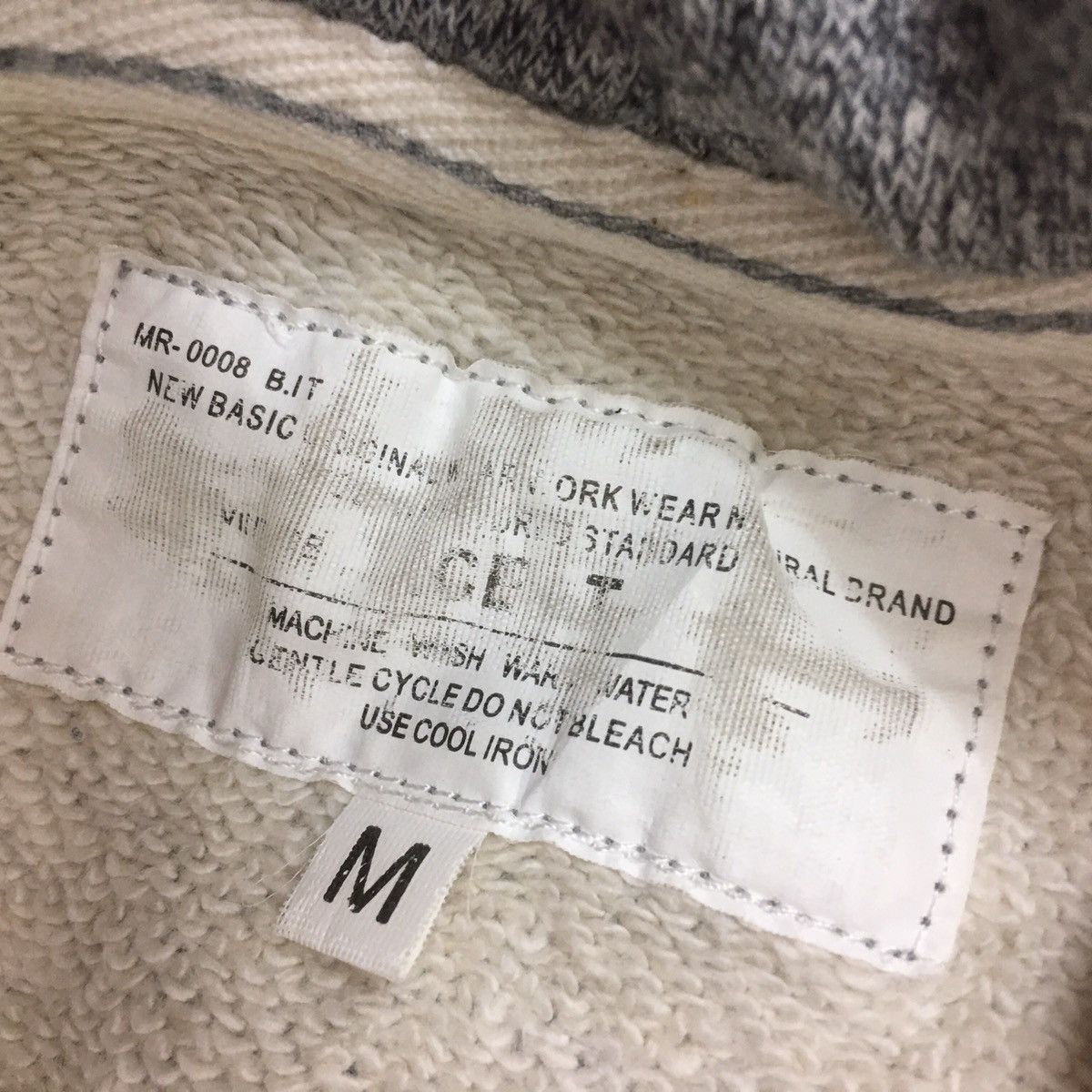 American Apparel × Vintage Kansas Sweatshirt Hoodies Big Logo Spellout Kansas Sweater Size US M / EU 48-50 / 2 - 7 Thumbnail