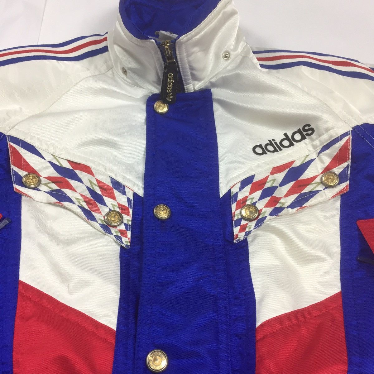 Adidas Vintage 90s Adidas Big logo light jacket string waist Size US M / EU 48-50 / 2 - 3 Thumbnail