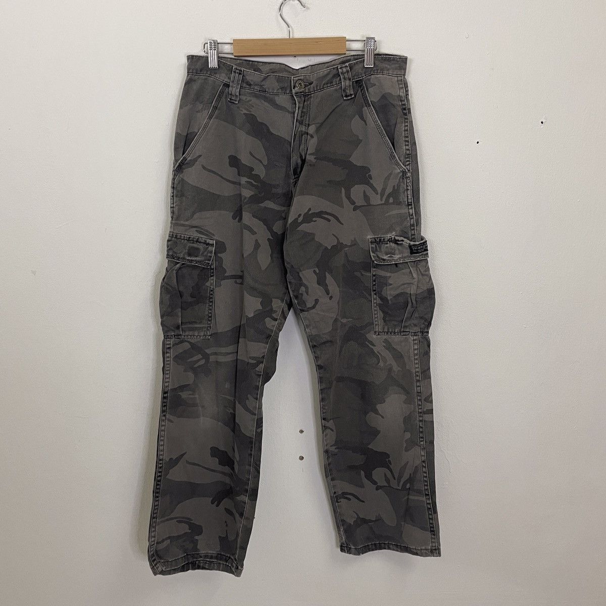 Wrangler Wrangler Utility Multipocket Tactical Camo Cargo Pants | Grailed