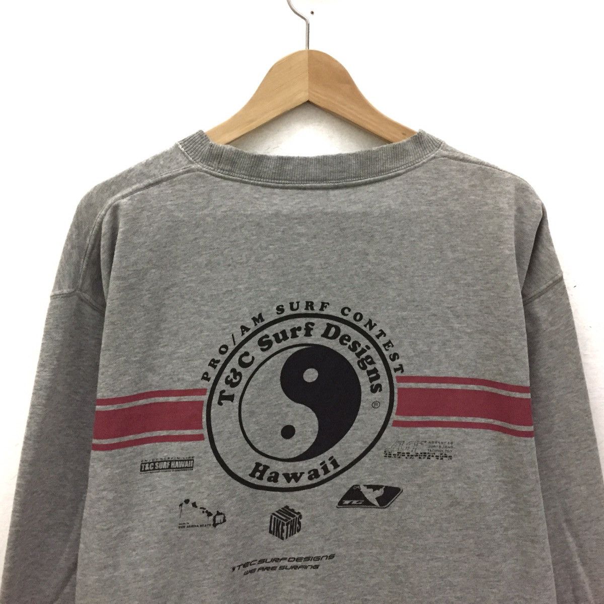 Vintage Vintage T&C Sweatshirt Crew Neck Big Logo Spellout Hawaii Size US L / EU 52-54 / 3 - 2 Thumbnail