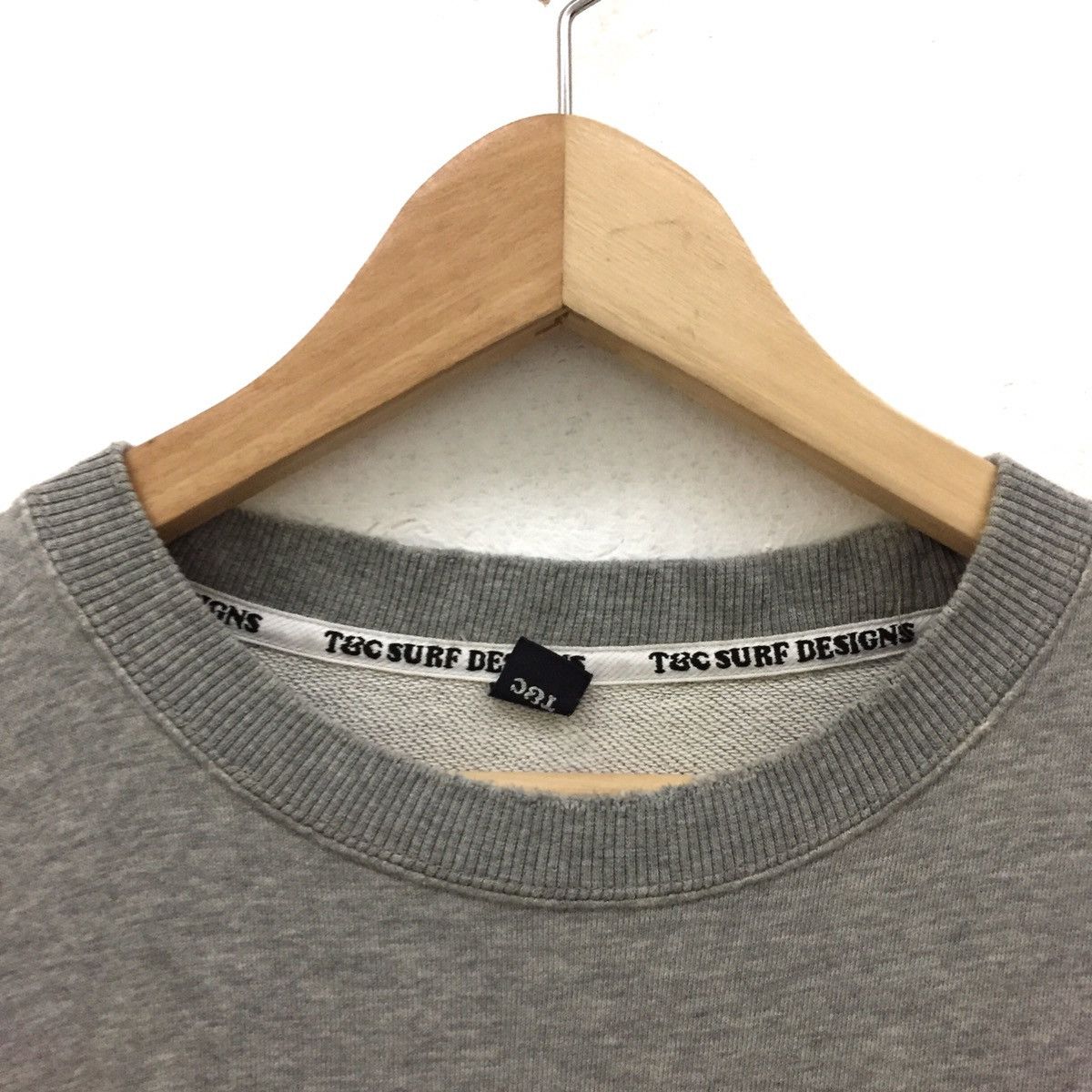 Vintage Vintage T&C Sweatshirt Crew Neck Big Logo Spellout Hawaii Size US L / EU 52-54 / 3 - 7 Thumbnail