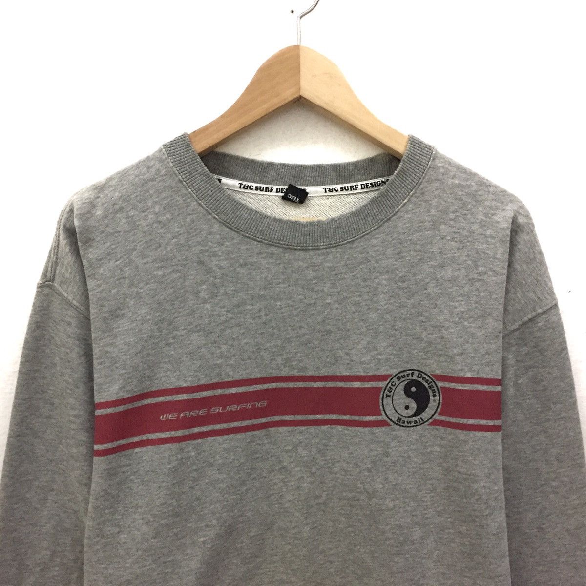 Vintage Vintage T&C Sweatshirt Crew Neck Big Logo Spellout Hawaii Size US L / EU 52-54 / 3 - 4 Thumbnail