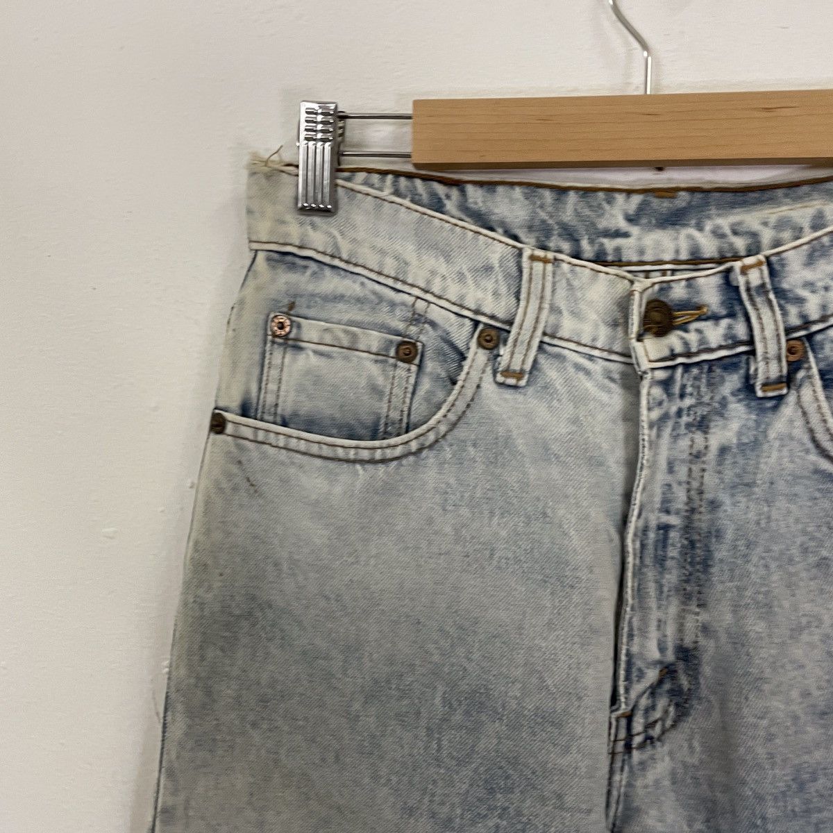 Levi's Vintage Levis Distressed Denim Jeans Size US 28 / EU 44 - 3 Thumbnail