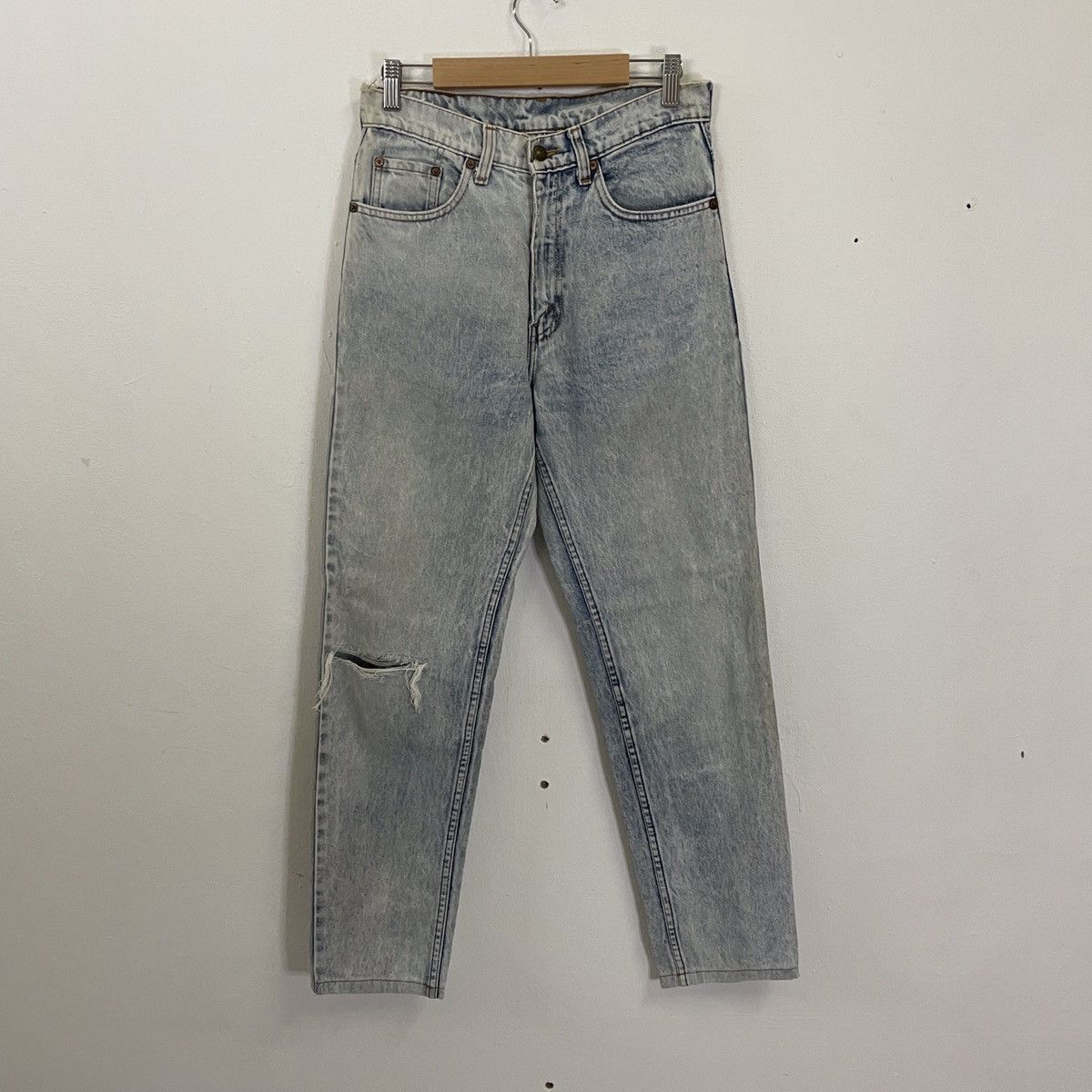 Levi's Vintage Levis Distressed Denim Jeans Size US 28 / EU 44 - 1 Thumbnail
