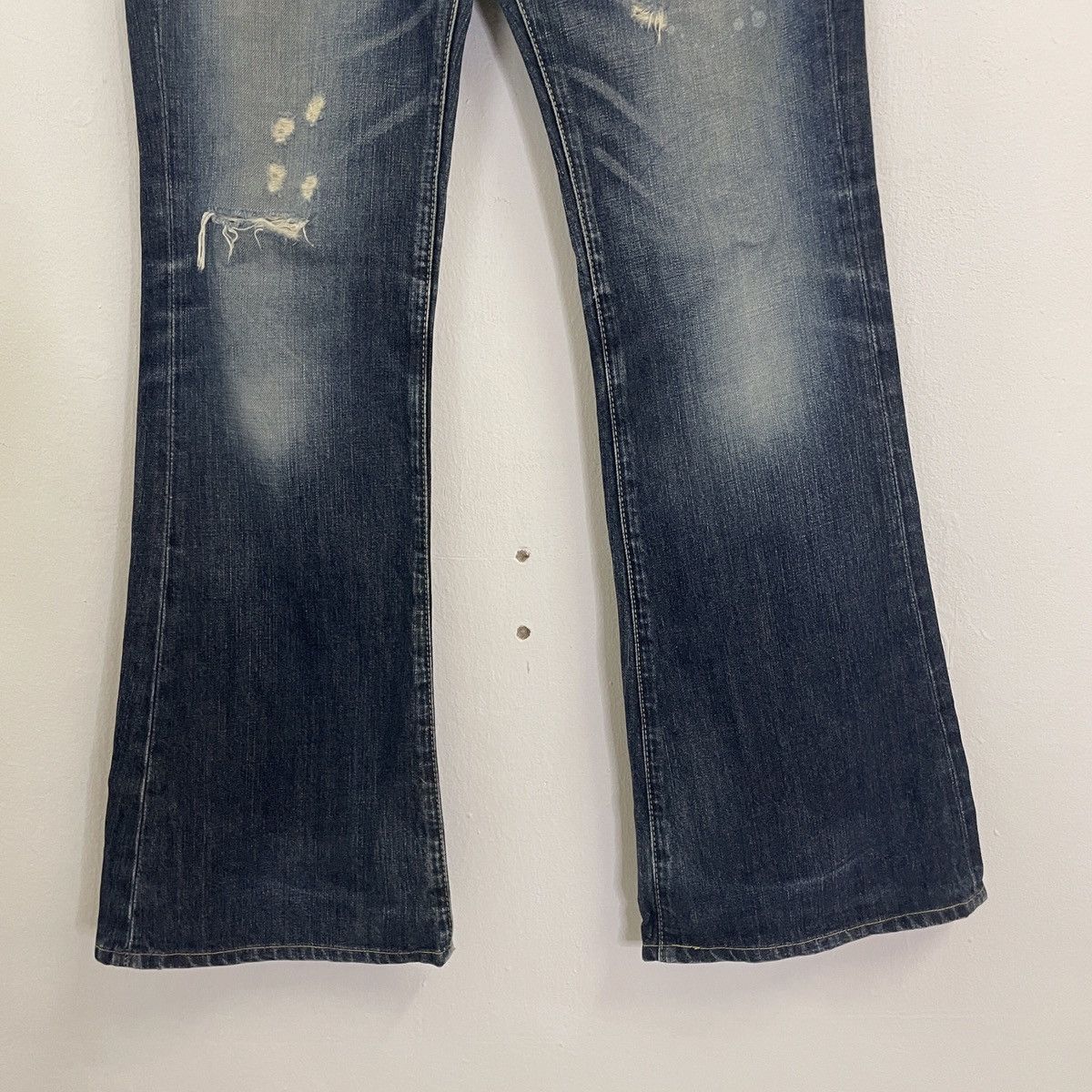 Levi's Vintage Levis Distressed Bootcut Flare Denim Jeans Size US 32 / EU 48 - 4 Thumbnail