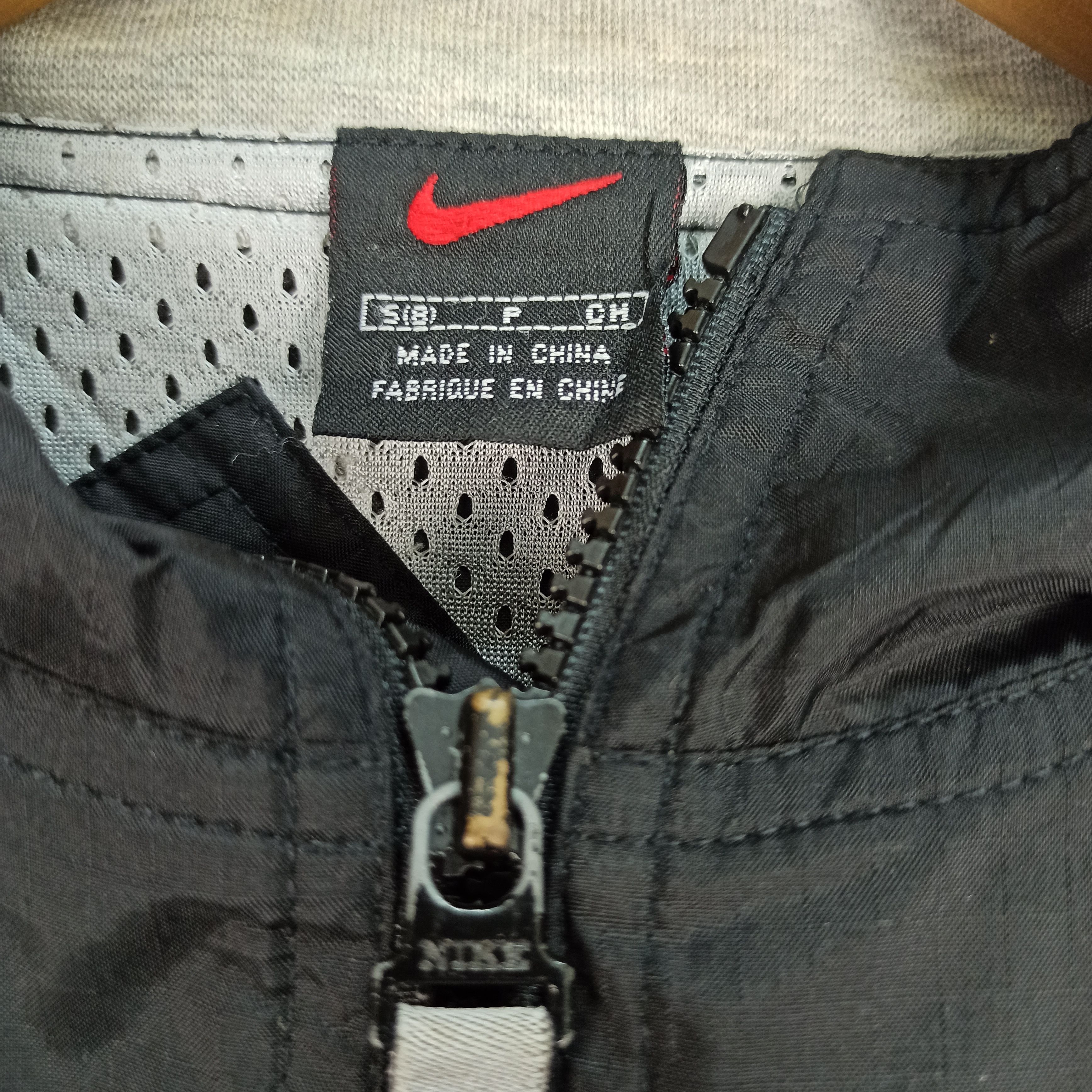 Nike 🔥Vintage🔥 Nike Jacket for Kids Size US S / EU 44-46 / 1 - 7 Thumbnail